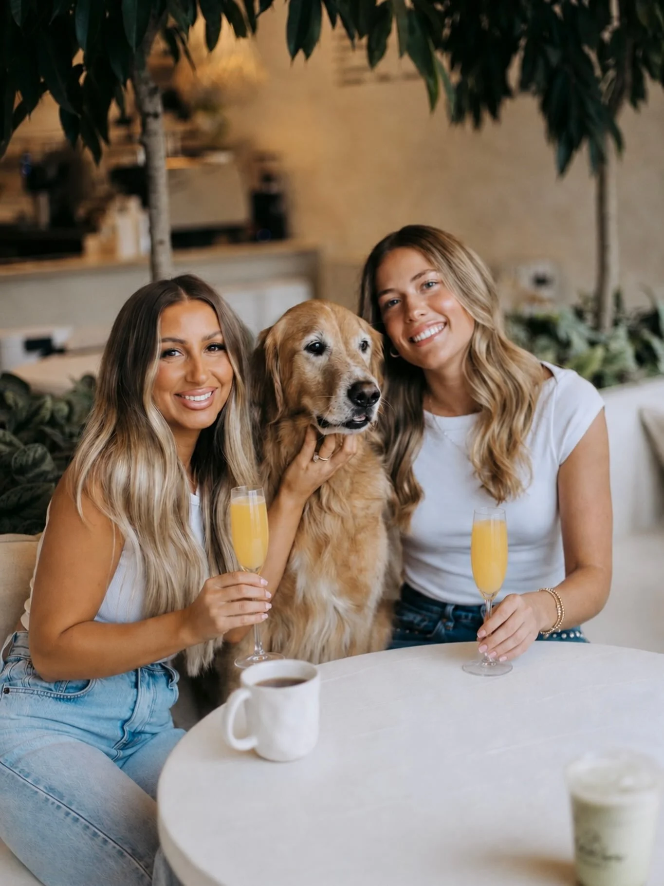 Sundays are for mimosas🥂

Hands down, my favorite feature of our bar is the champagne keg. Yep I said it! A champagne keg 🙌🏼 There&rsquo;s just something about pouring ice cold bubbly on tap that instantly feels happy, light, and worth celebrating