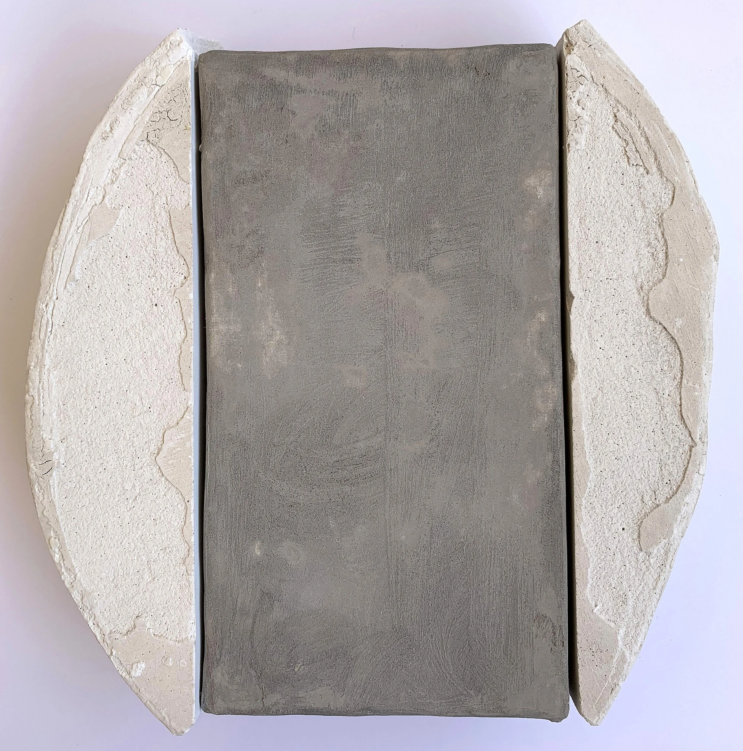 100 × 100 cm, 2023