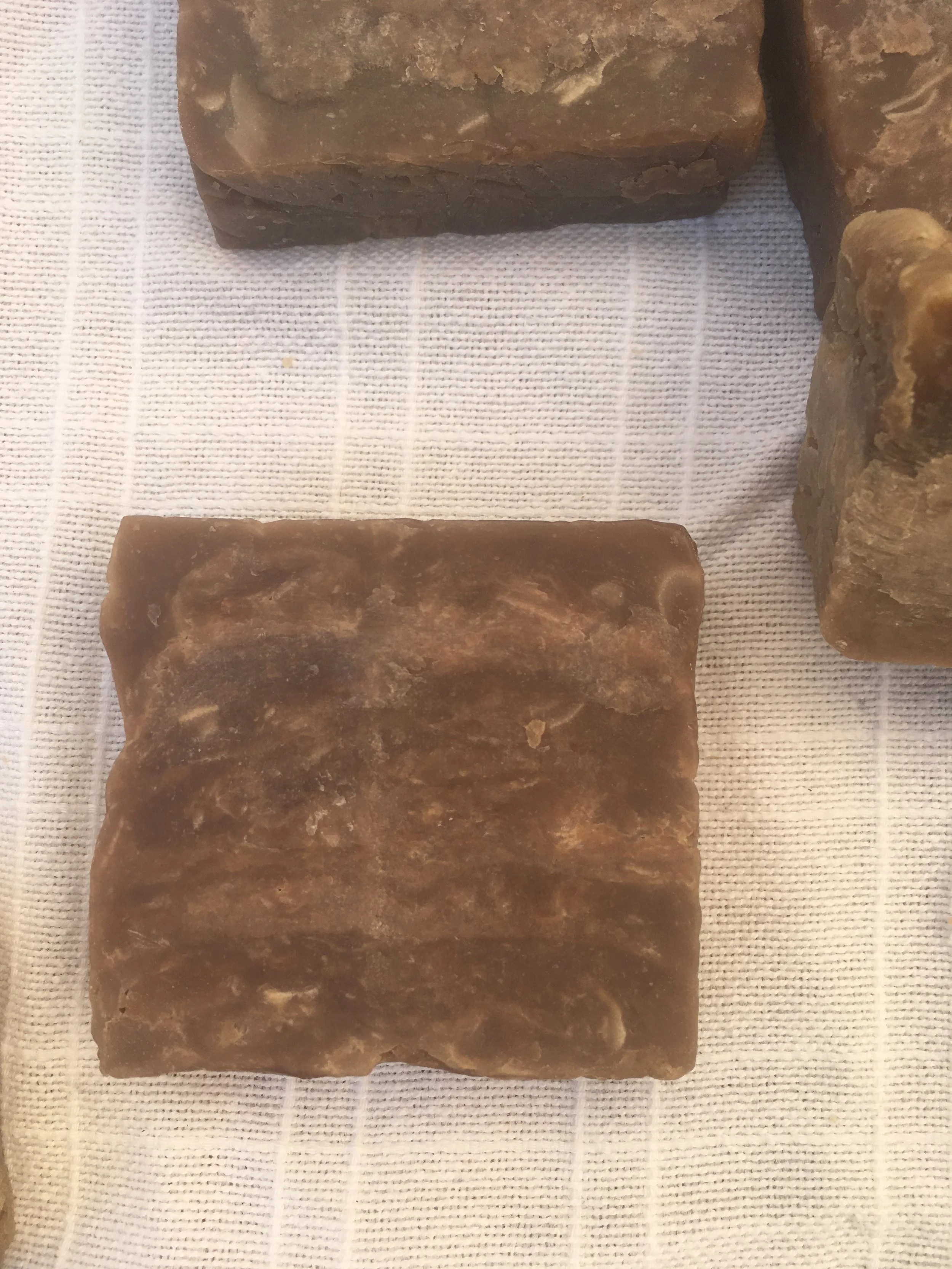 sabonete artesanal com alto teor de manteigas de cacau e cupuaçu CACAUAÇU