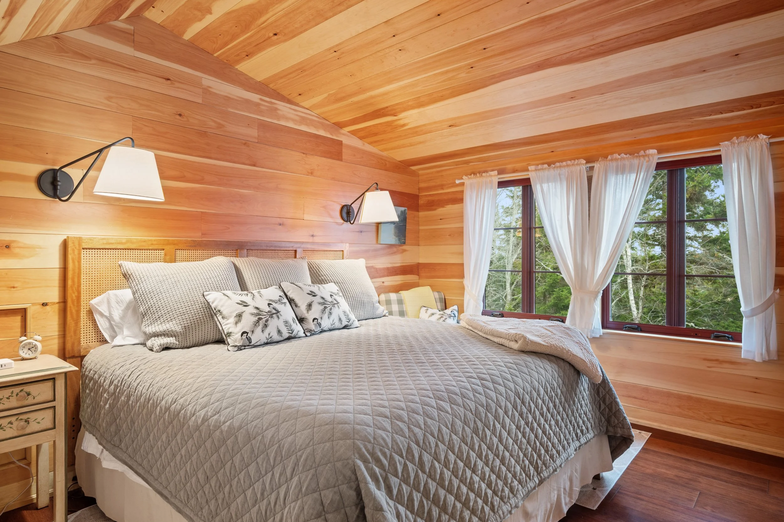 The Chickadee bedroom
