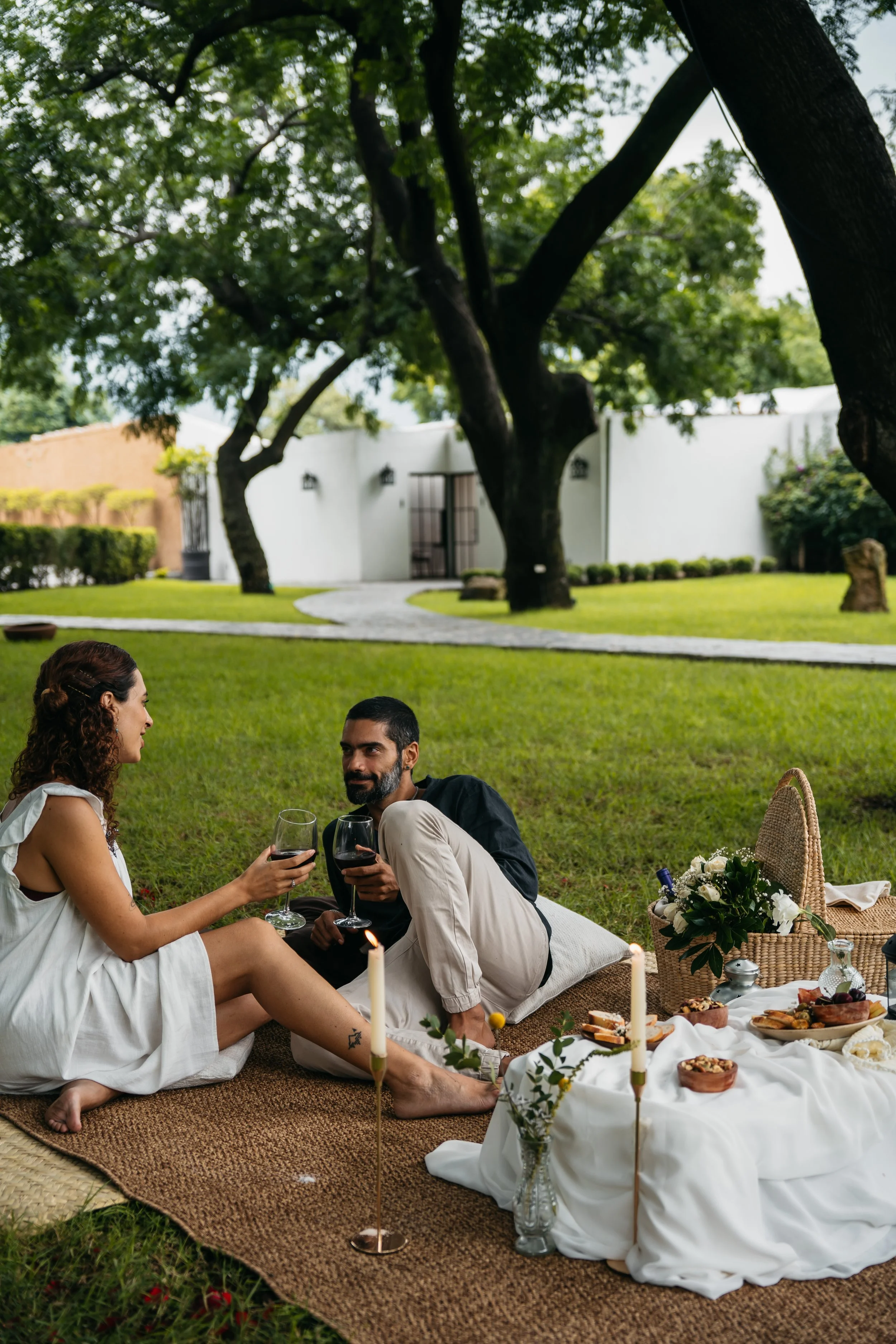 romantic wedding photography engagement photos