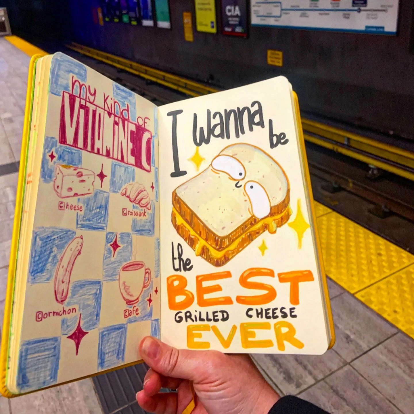The best grilled cheese waiting for his train. 
&mdash;&mdash;&mdash;&mdash;&mdash;&mdash;
The meilleur sandwich &agrave; fromage grill&eacute; qui attend son tro-m&eacute;.
#skytrain #cheese