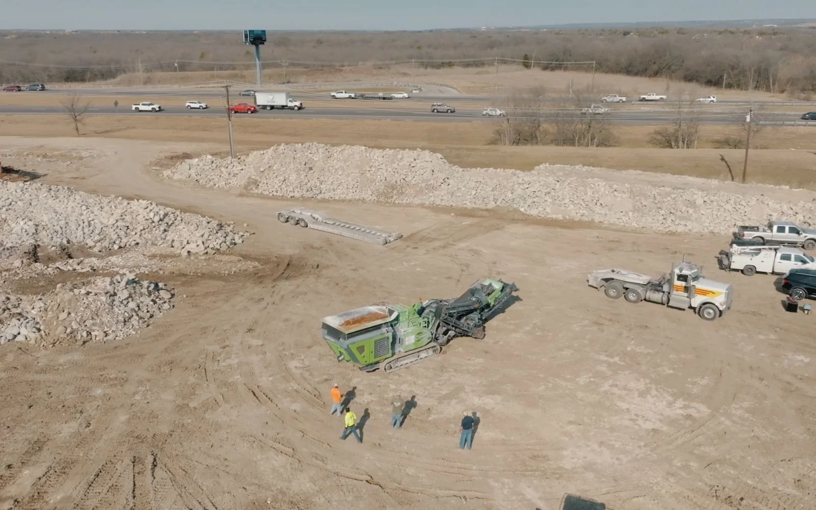 Republic-excavation-dfw-crusher-site-setup-01.jpg