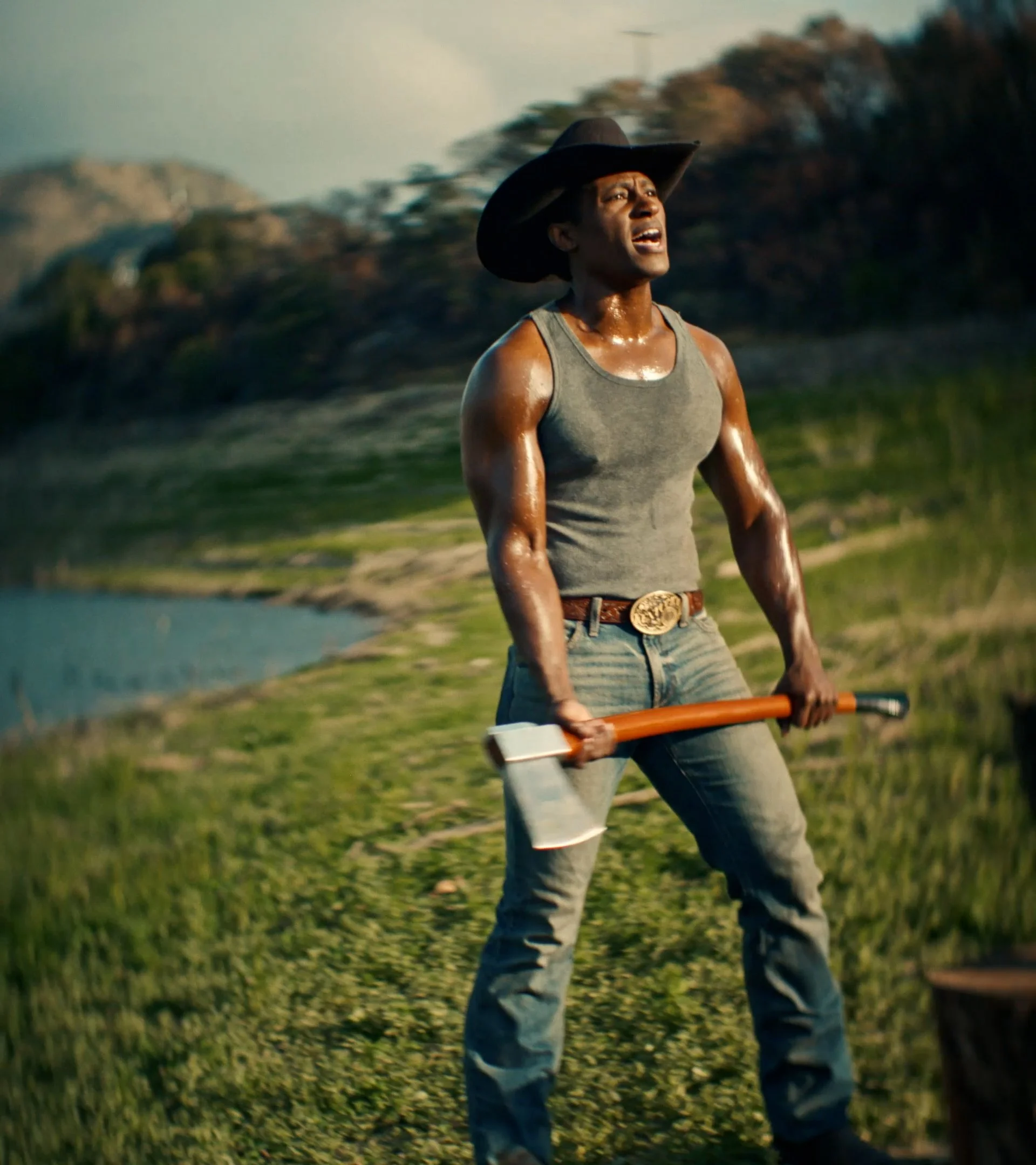 cut1_v1 (2160p).00_00_43_22.Still019.jpg