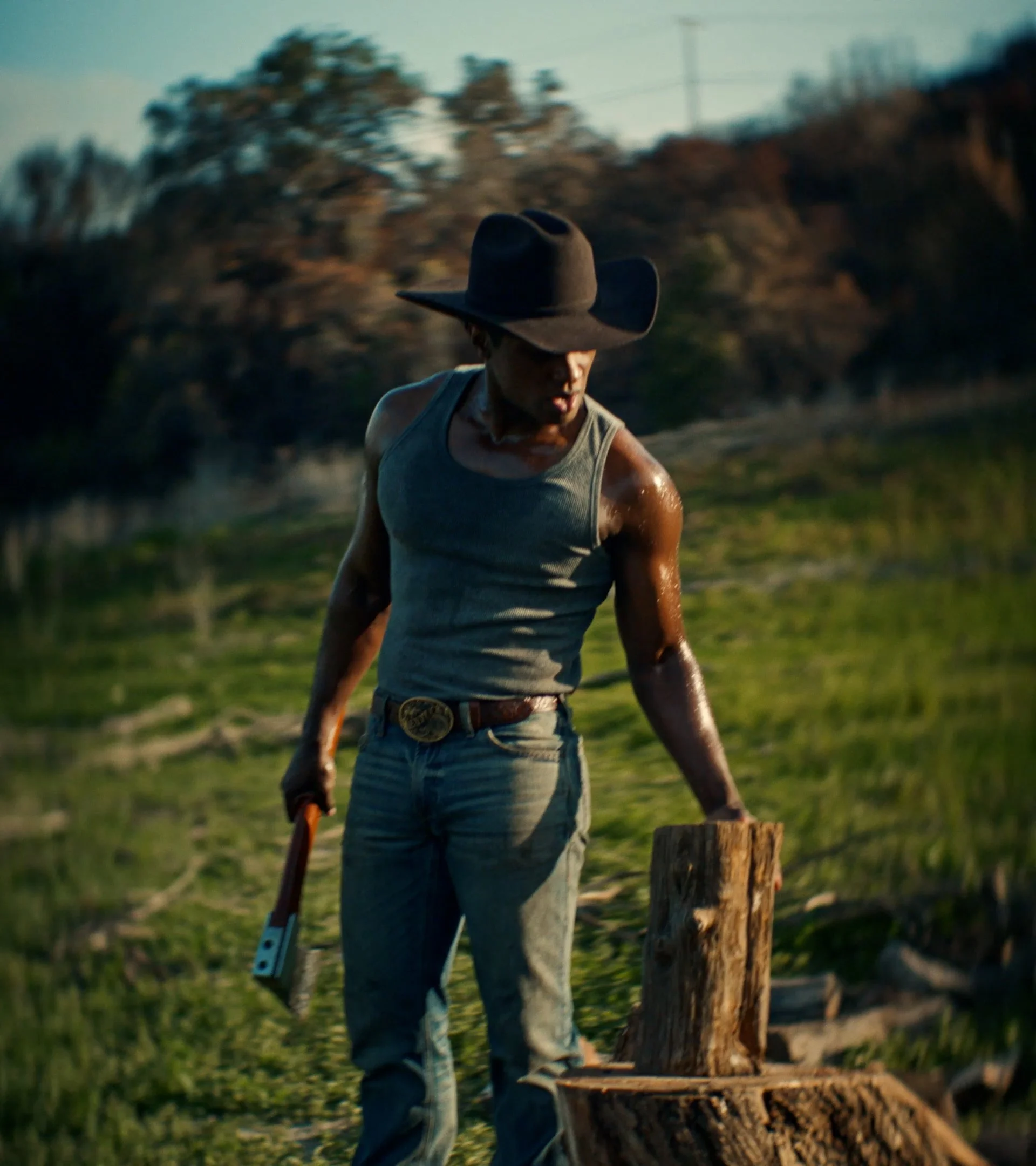 cut1_v1 (2160p).00_00_53_05.Still023.jpg