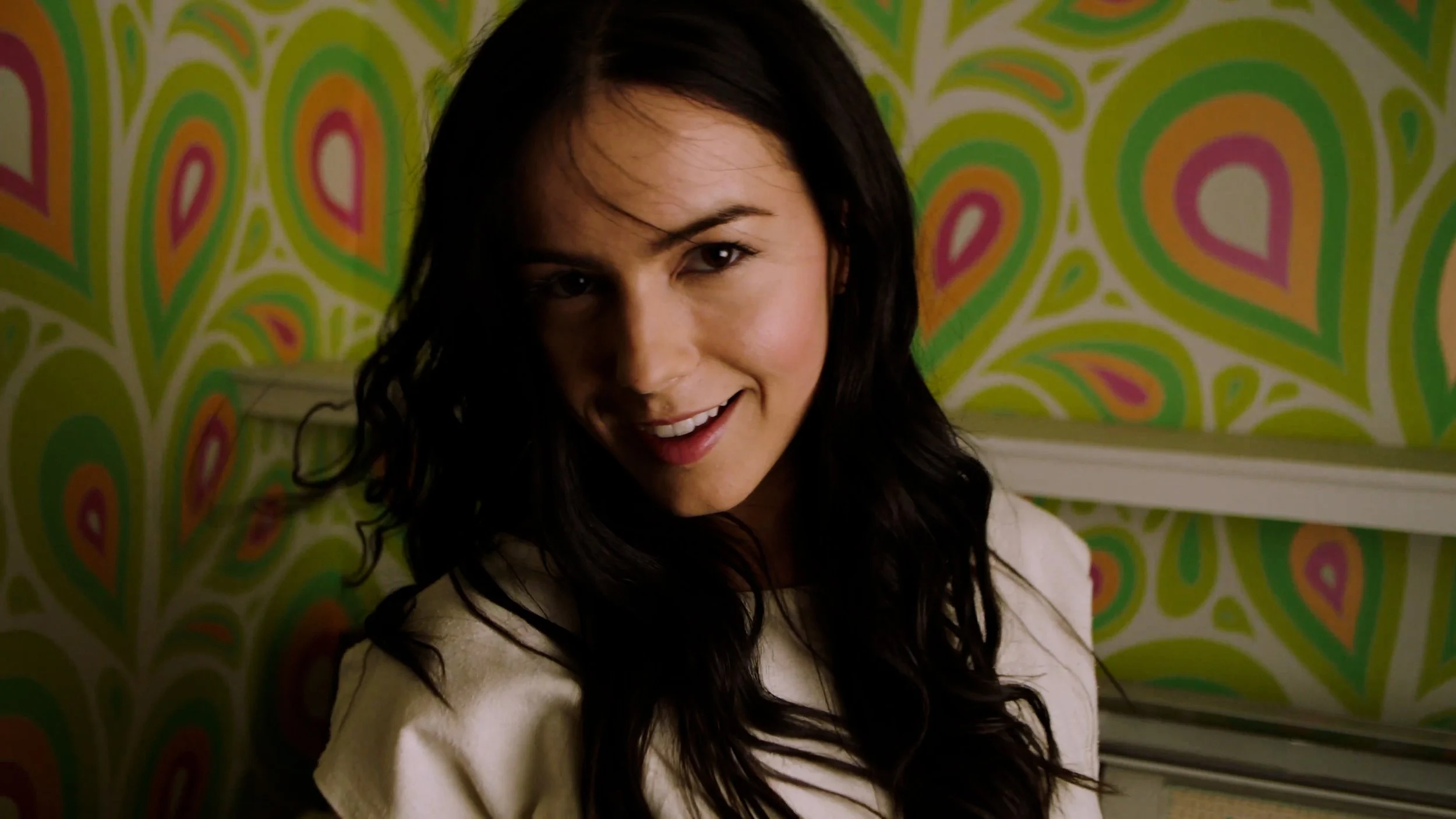 cut1_v1 (2160p).00_00_20_08.Still078.jpg