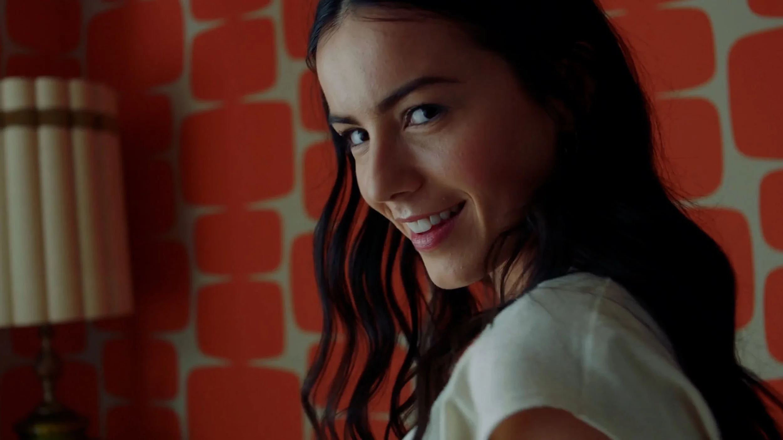 cut1_v1 (2160p).00_01_29_03.Still091.jpg