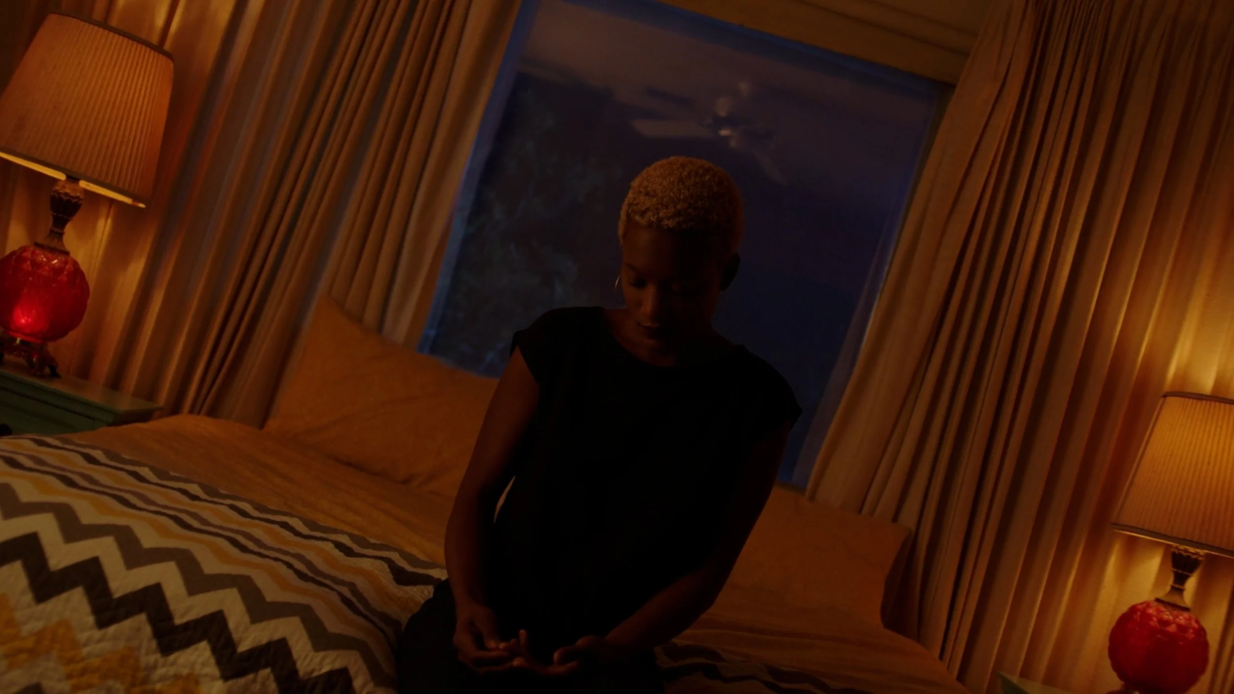 cut1_v1 (2160p).00_01_52_05.Still093.jpg