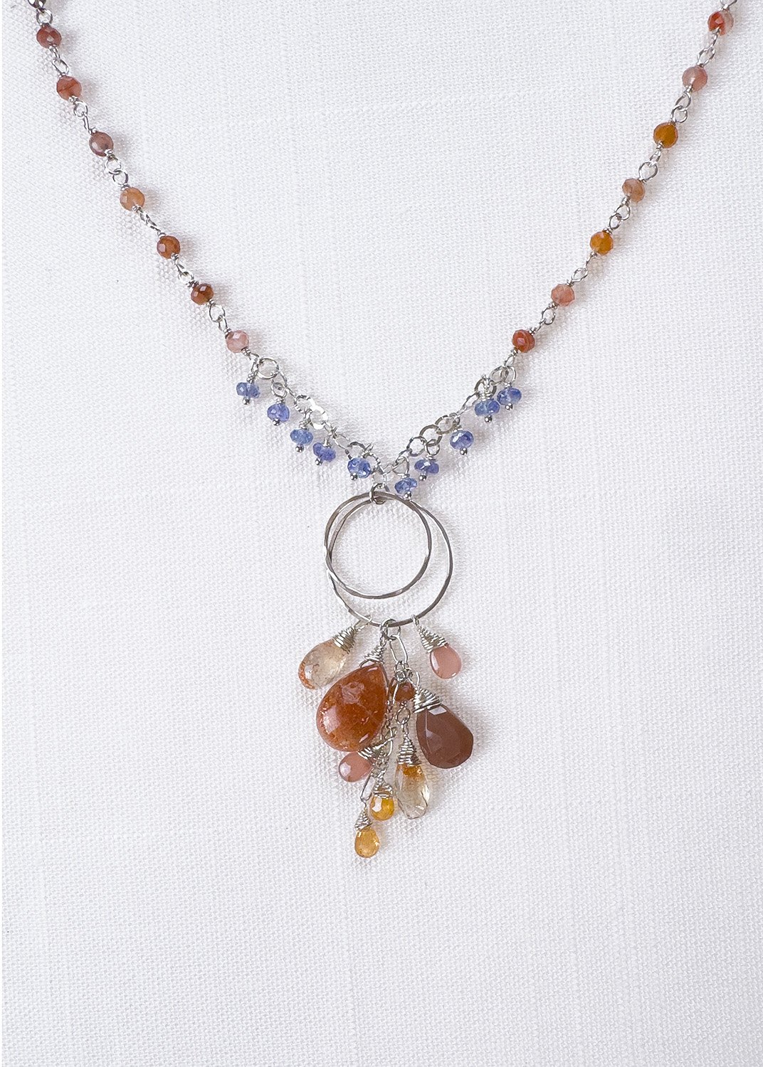 annerekowcreative-sunstone-necklace-detail.jpg