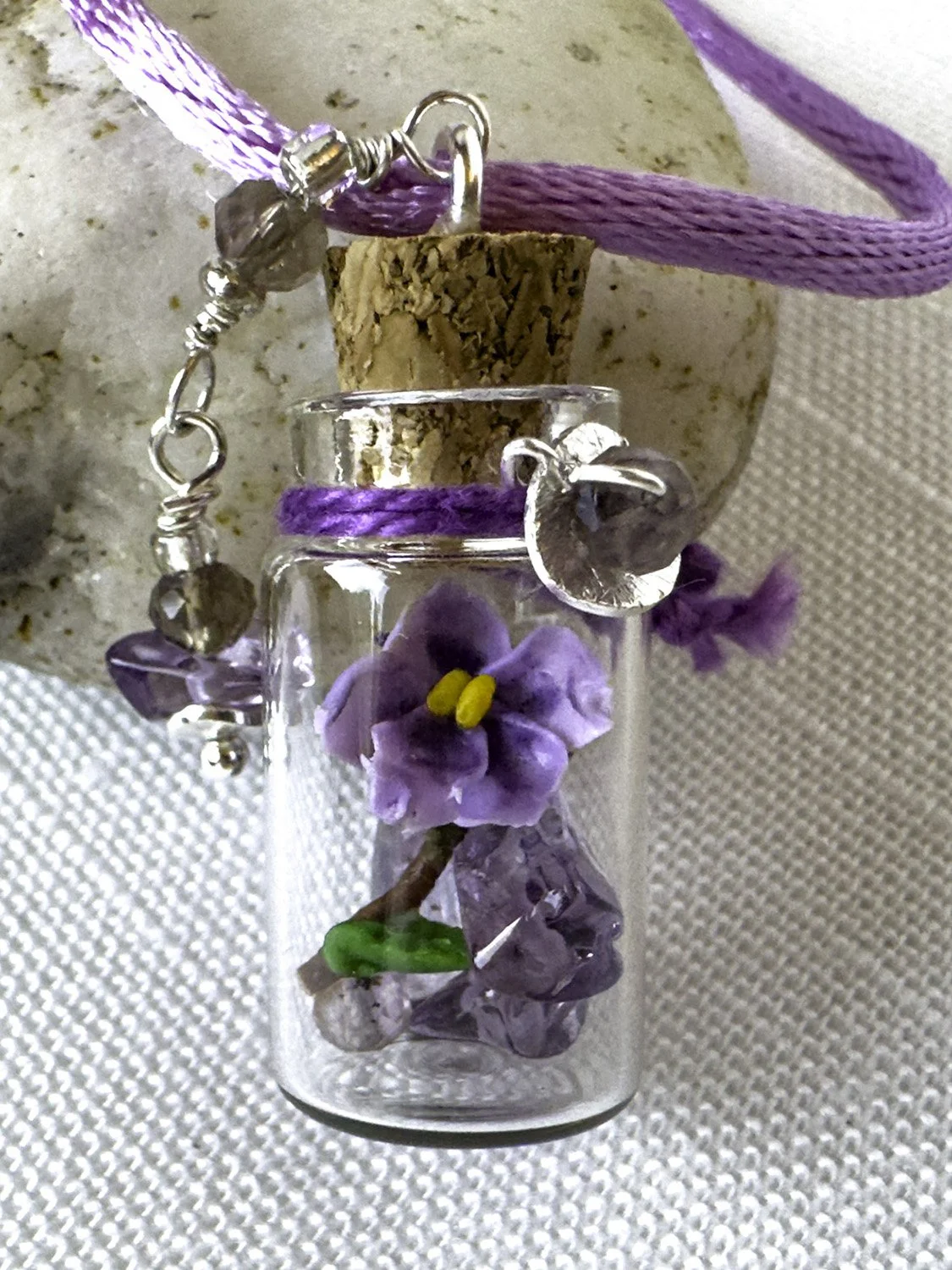 February-birth-flower-necklace-detail.jpg