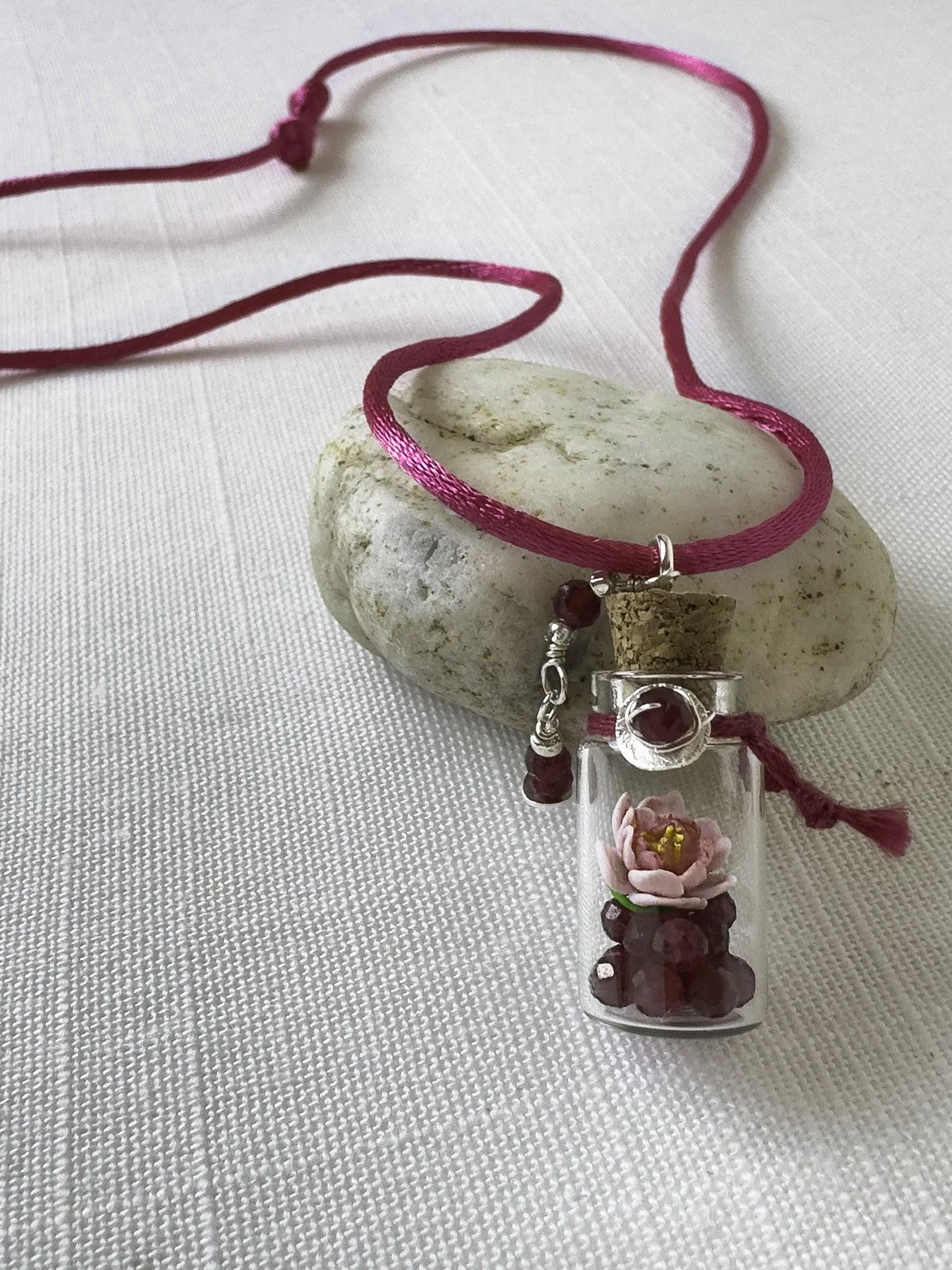 July Birth Flower Necklace-Ruby & Water Lily