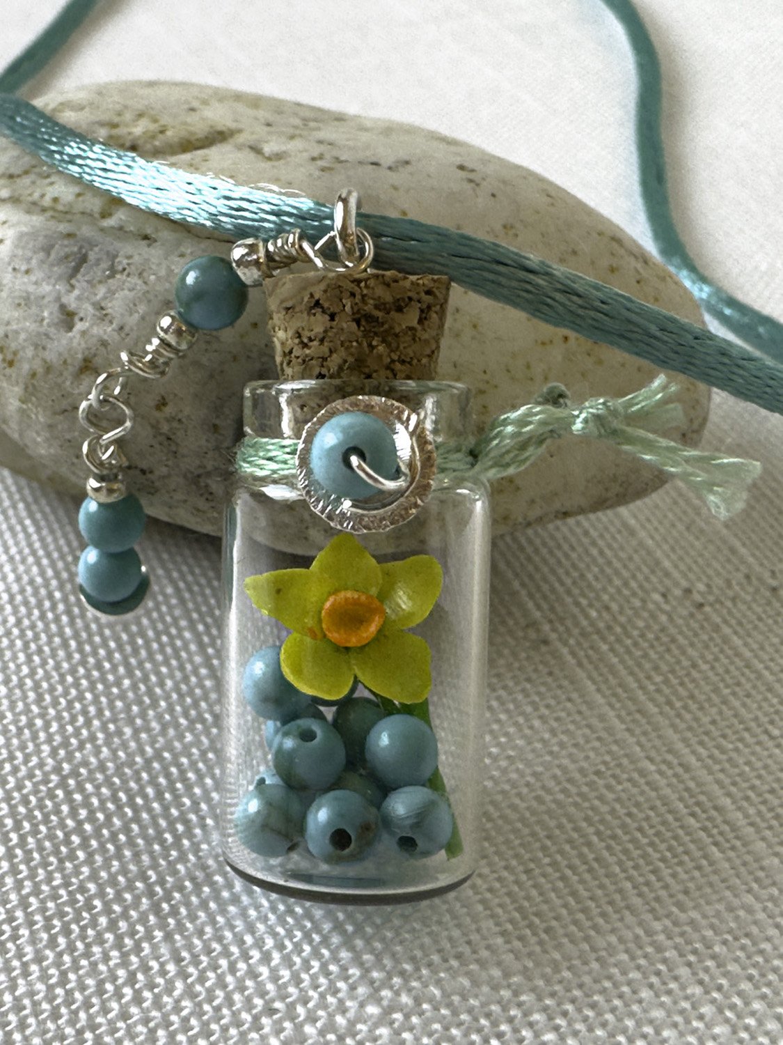 December-birth-flower-necklace-detail.jpg