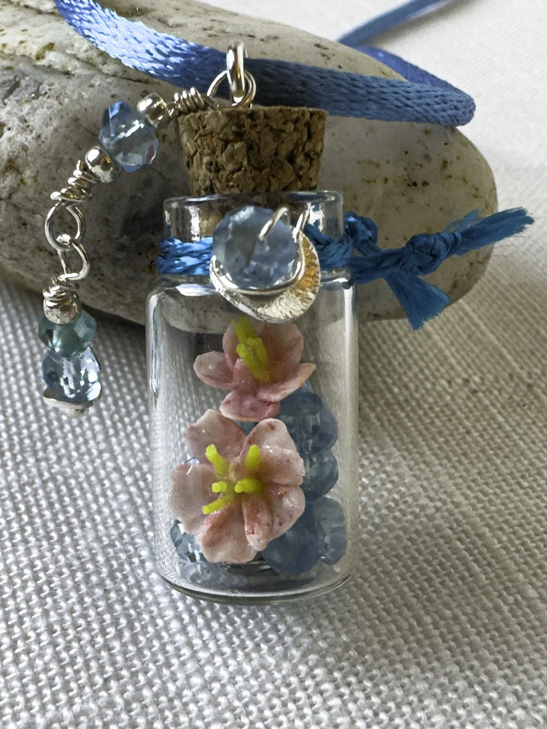 March-birth-flower-necklace-detail.jpg