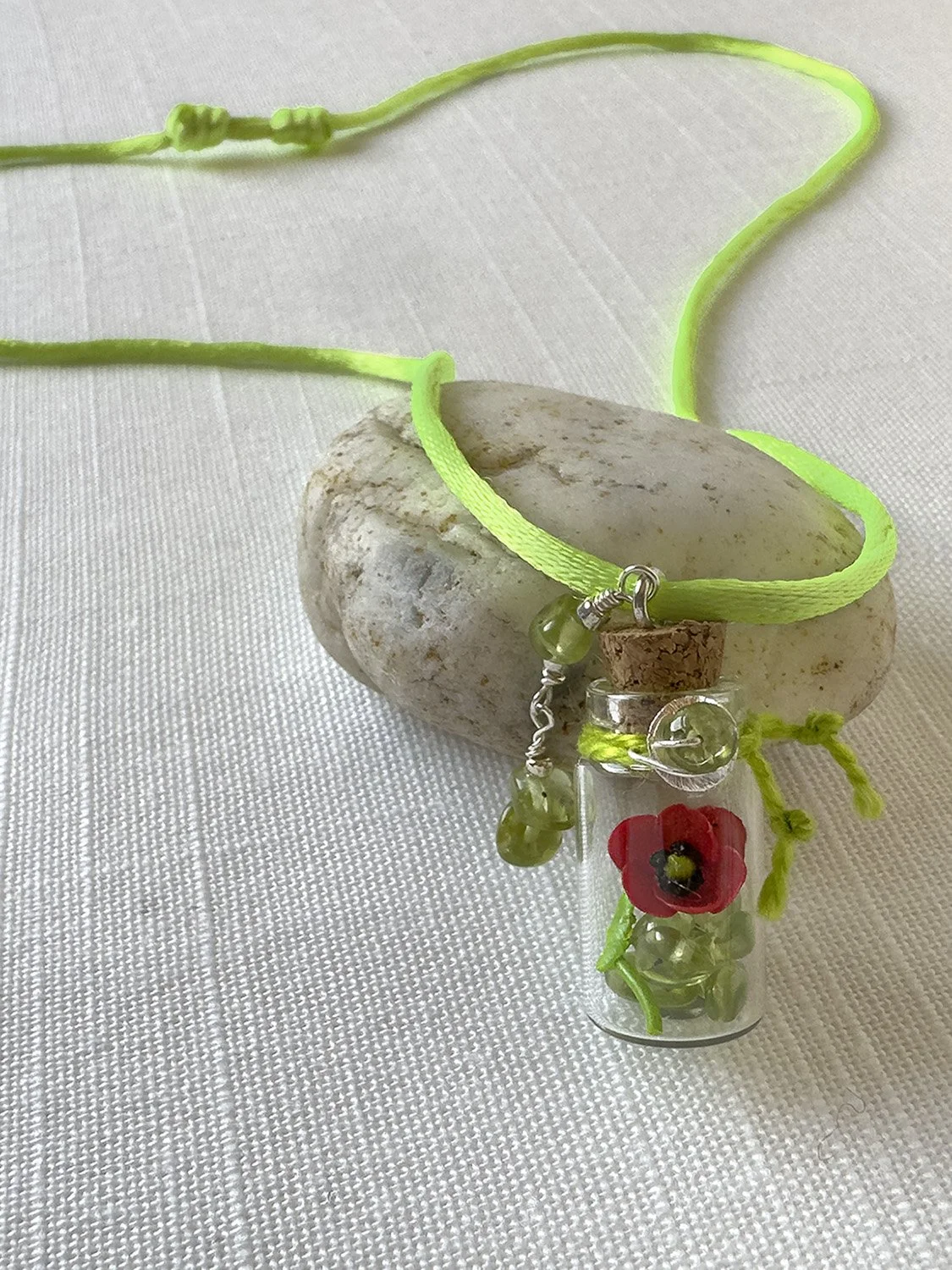 August Birth Flower Necklace-Peridot & Poppy