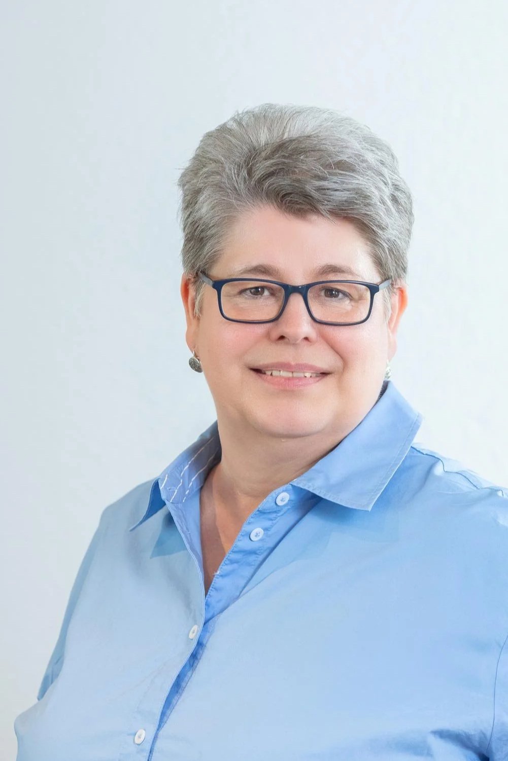 CHRISTINE WEESE SEKRETÄRIN bei Regina Lackner Buchhaltung: FiB,Lohn & Beratung