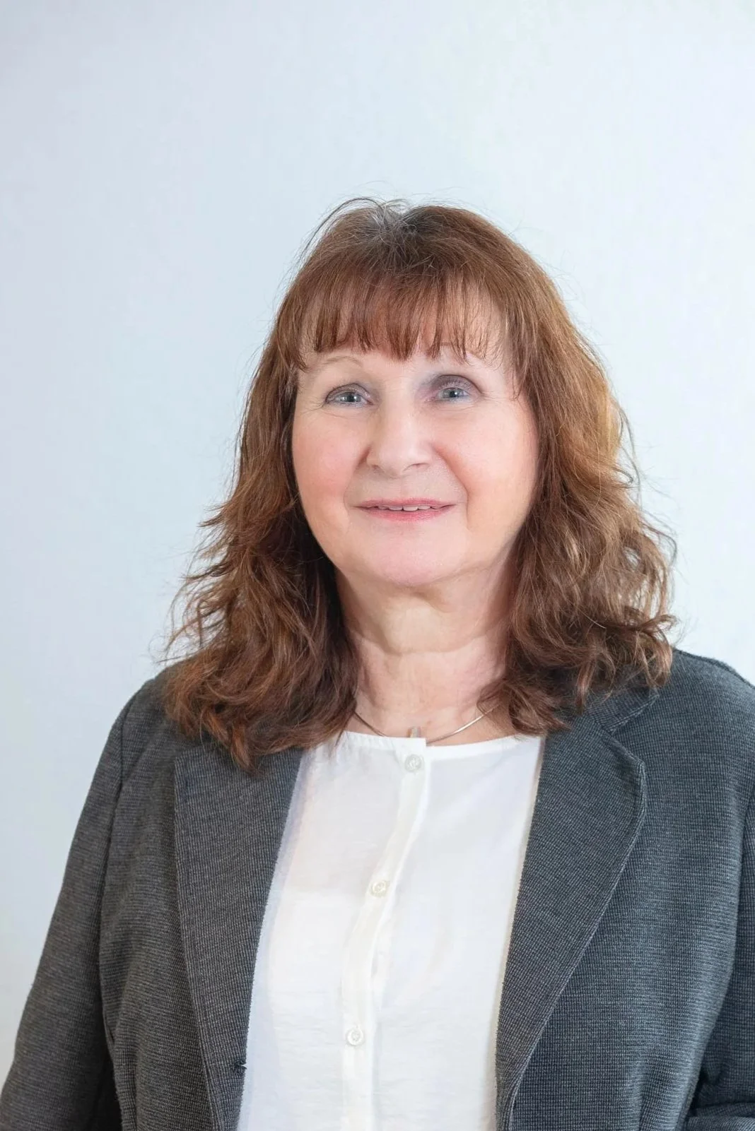  Ellen Vogg Finanzbuchhalterin bei Regina Lackner Buchhaltung: FiB,Lohn & Beratung