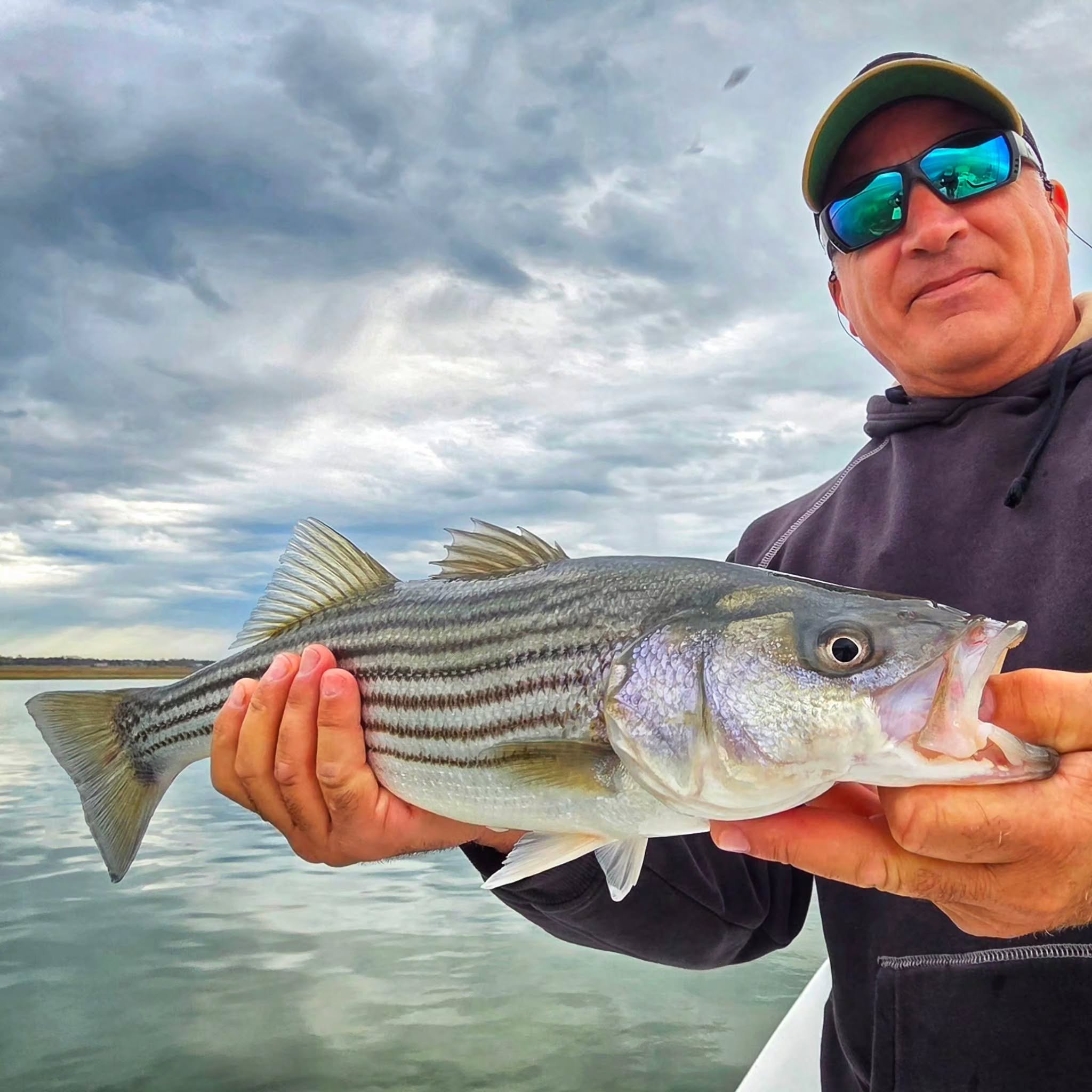 Sun. Salt. Striped Bass and even a flounder as bi-catch. 🎣☀️ Ocean City, NJ didn't miss this week. This is what living looks like. Book your adventure with @captbrianwilliams 🌊🎣
#OceanCityNJ #StripedBass #NJFishing #ocnjfishing #Fishing