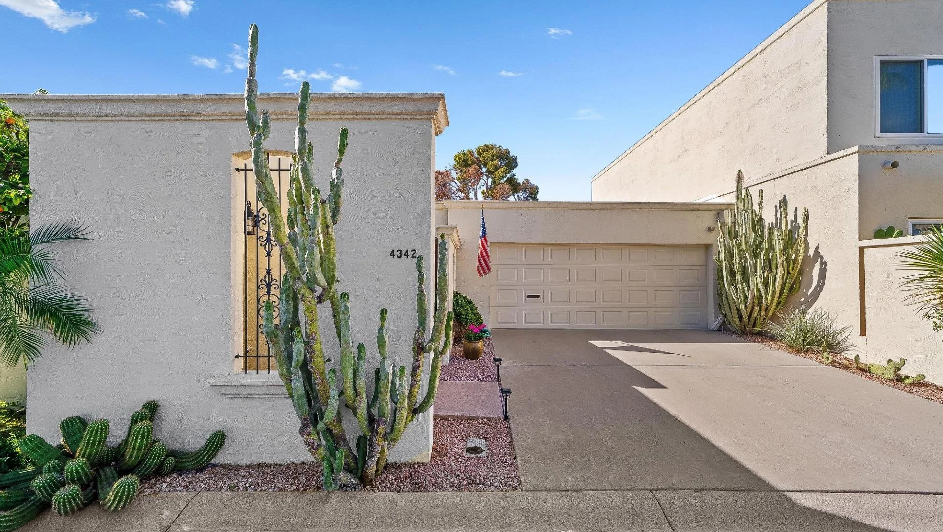 4342 N 69th Place, Scottsdale | Villa Adrian