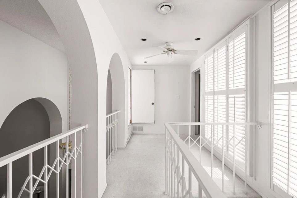 4226 N 69TH Place_7.jpg