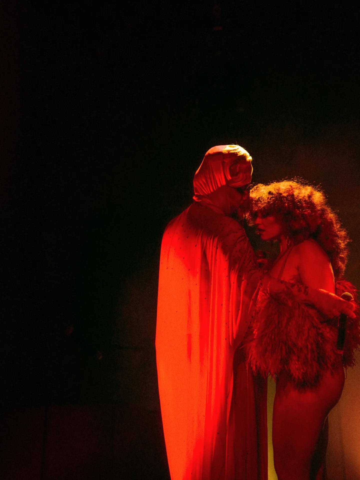 Les sublimes @maudamourleone &amp; @labigbertha.paris pour @lesmeneuses 🤍
Prochaine &eacute;dition en avril 🌹