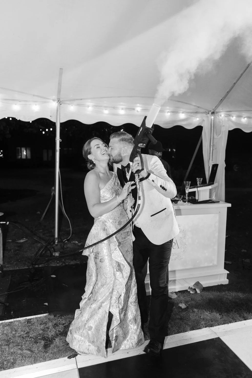 CO2 Cannons Wedding Services