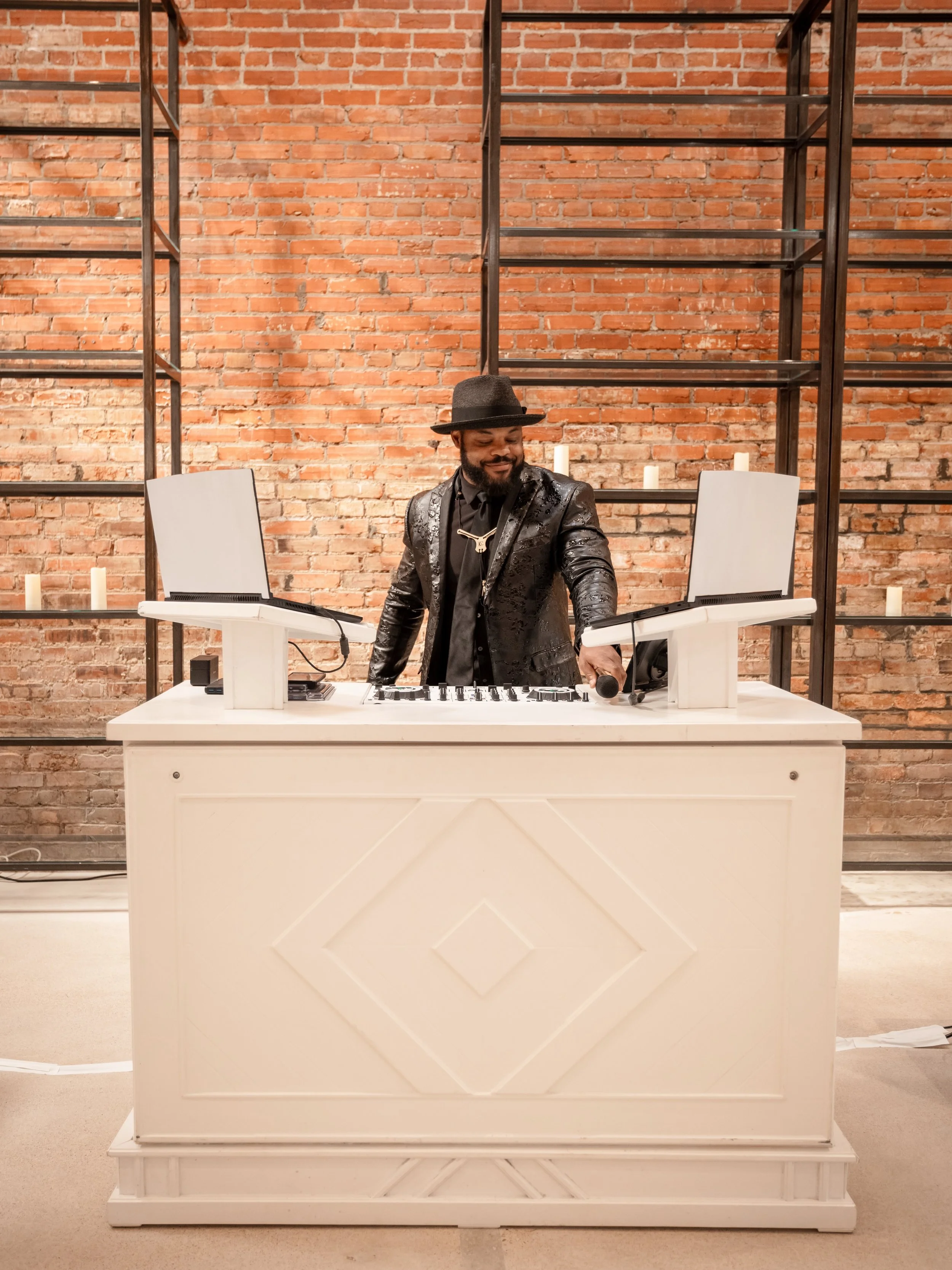 A crisp, clean set-up. Keeping every detail in mind we can create the event of your dreams!