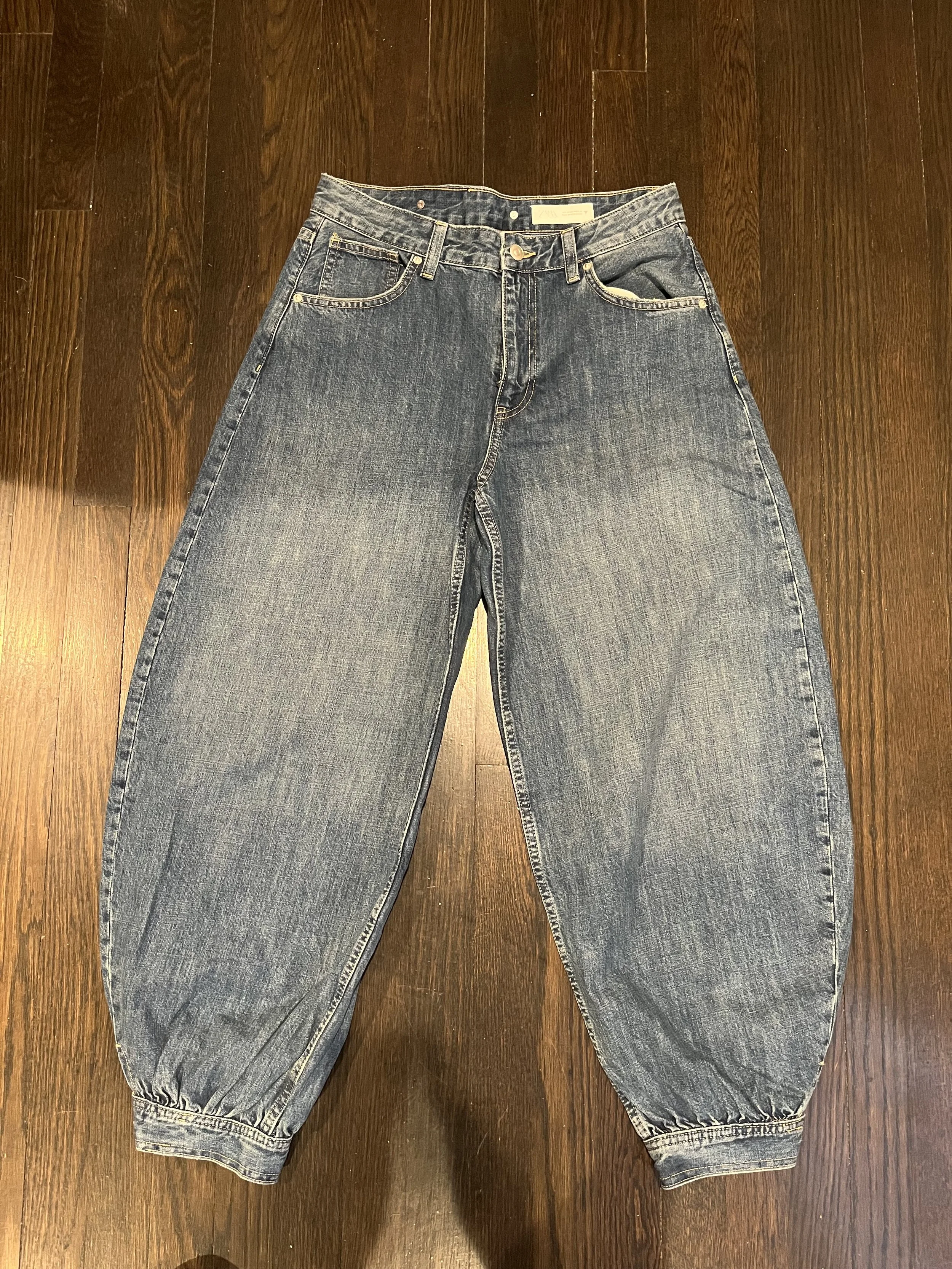 Zara TRF Mid-Rise Balloon Jeans with Buttons