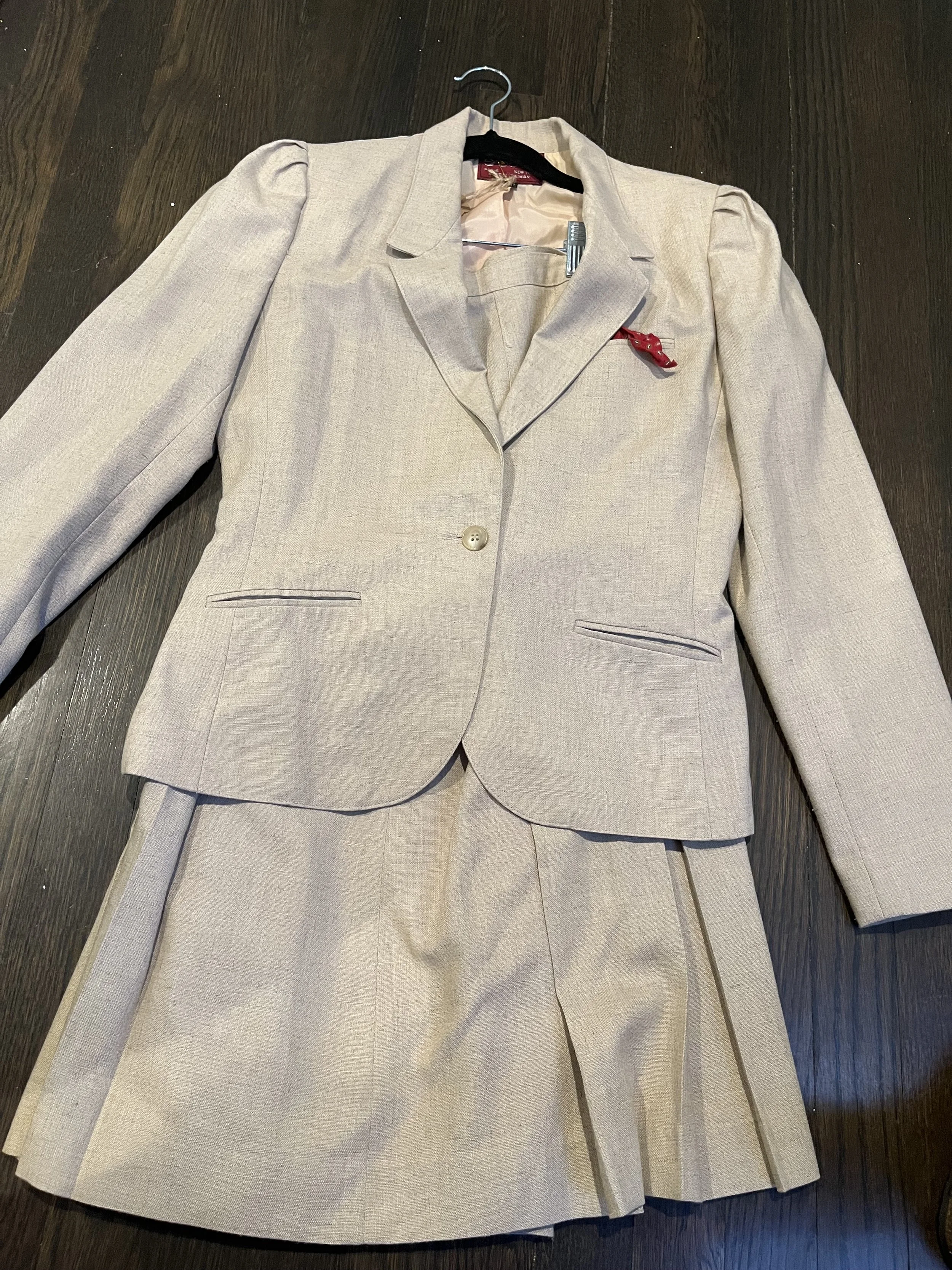 Sasson 2 pc Skirt Suit