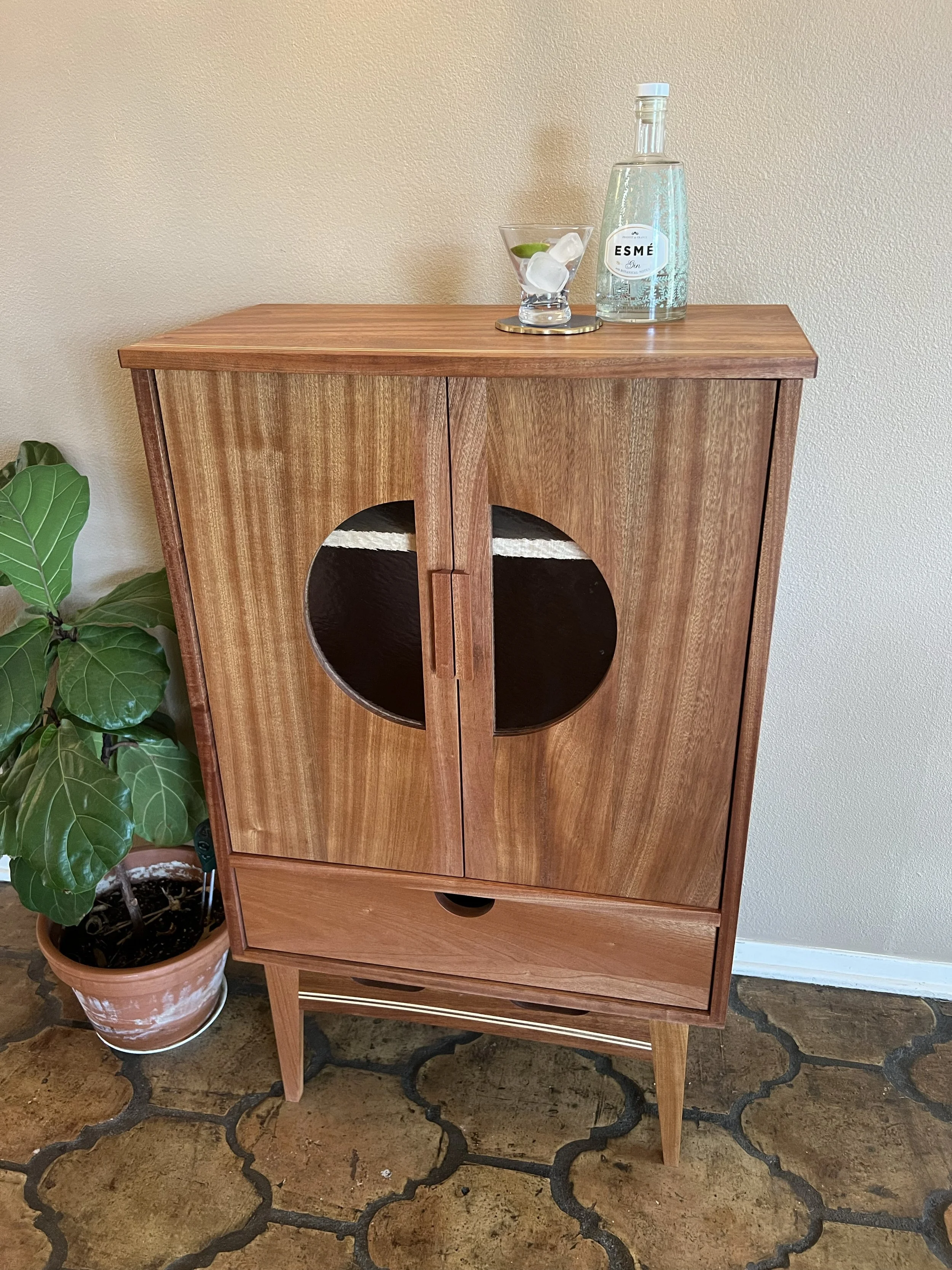 drink cabinet-front copy.jpg