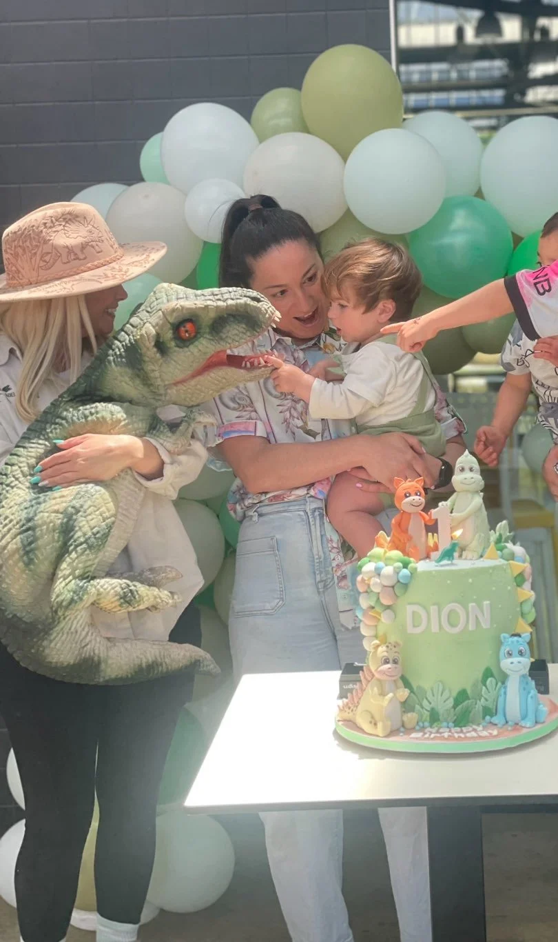 T-REX PARTY PACKAGE