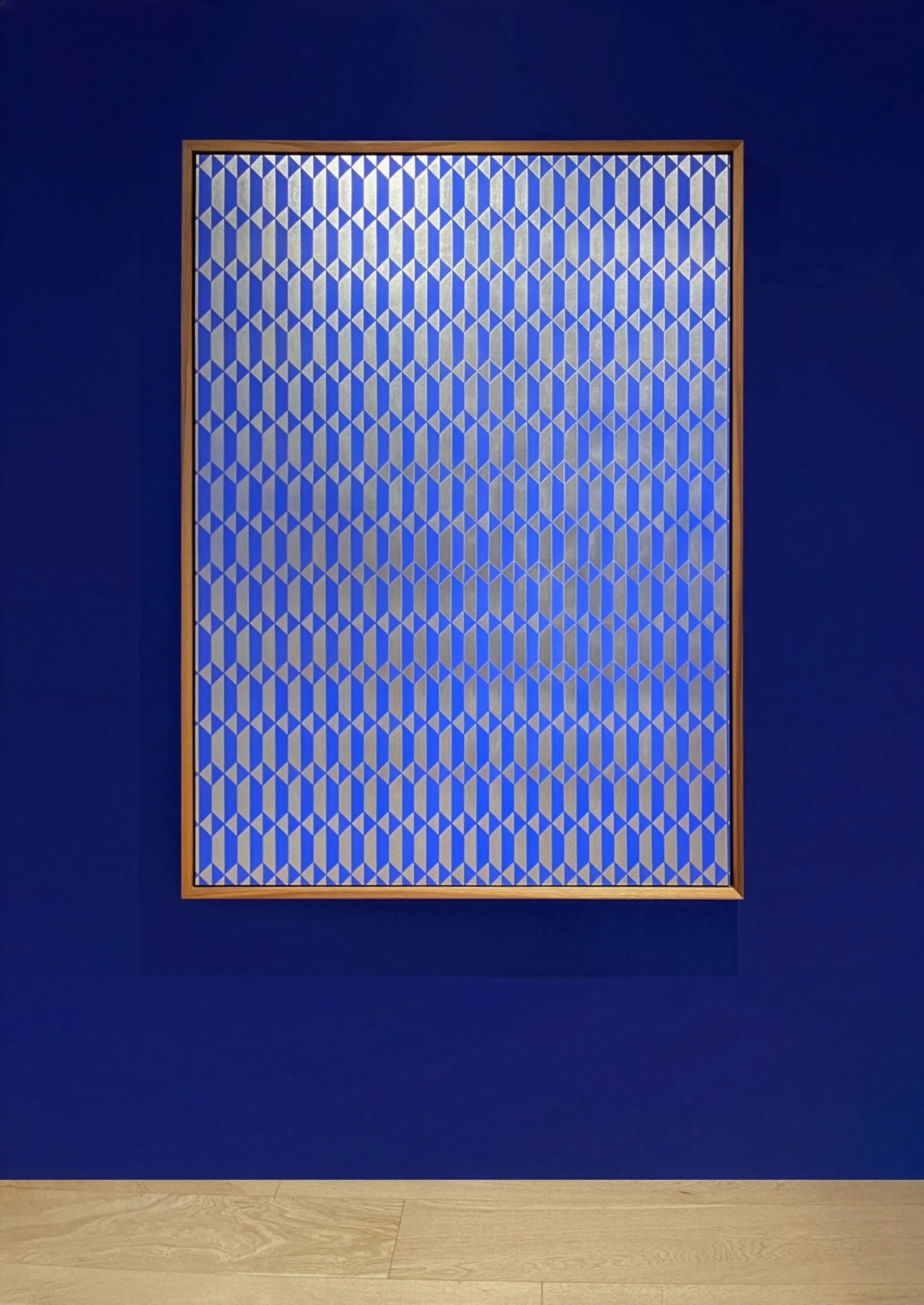 Israel-gonzalez-elan-alquimia-aluminio-marmol-oro-acero-hermetismo-lino-pintura-cromatico-cobalto-ultramarino-electric-blue-2026.jpg