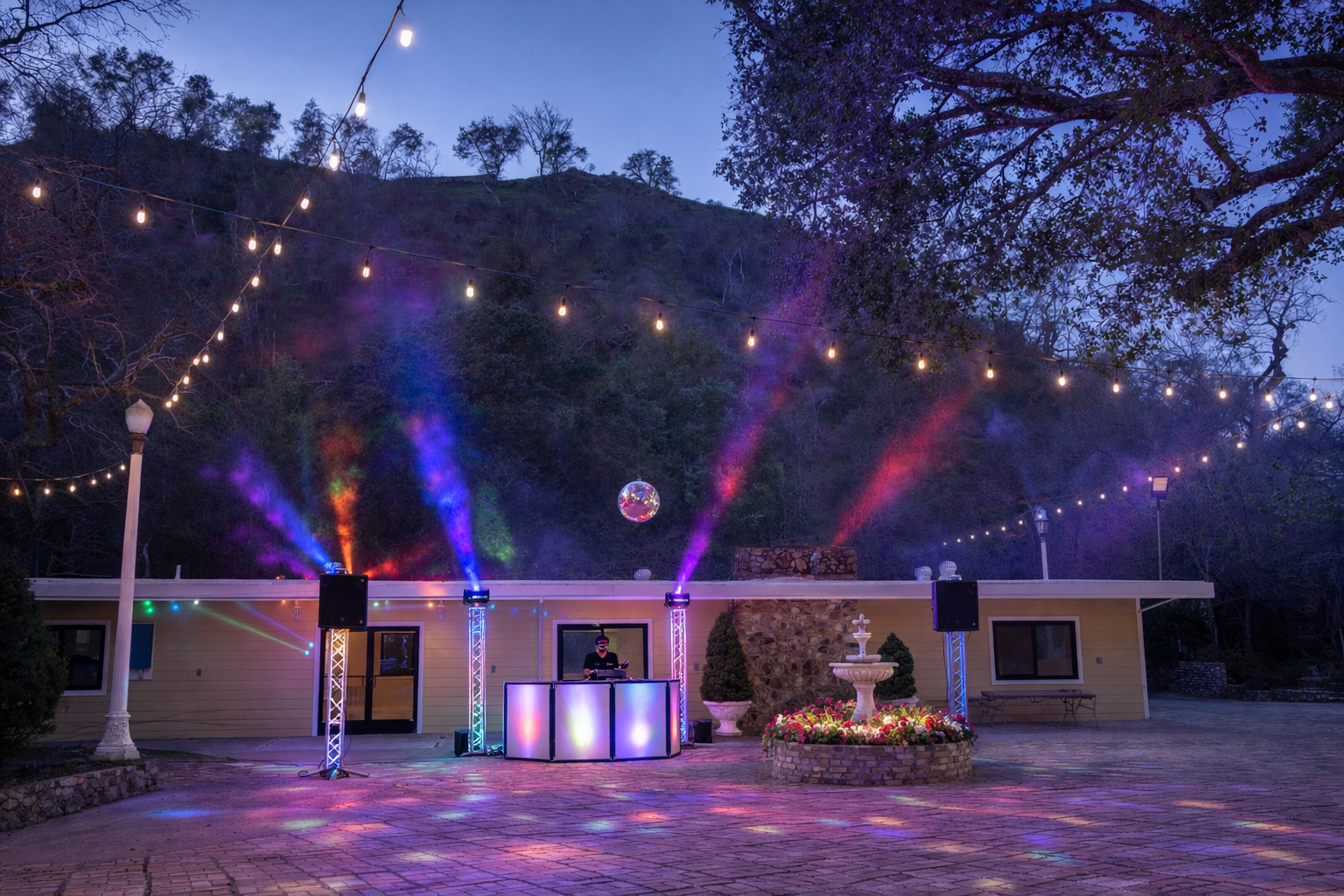 Evening Outdoor Reception 