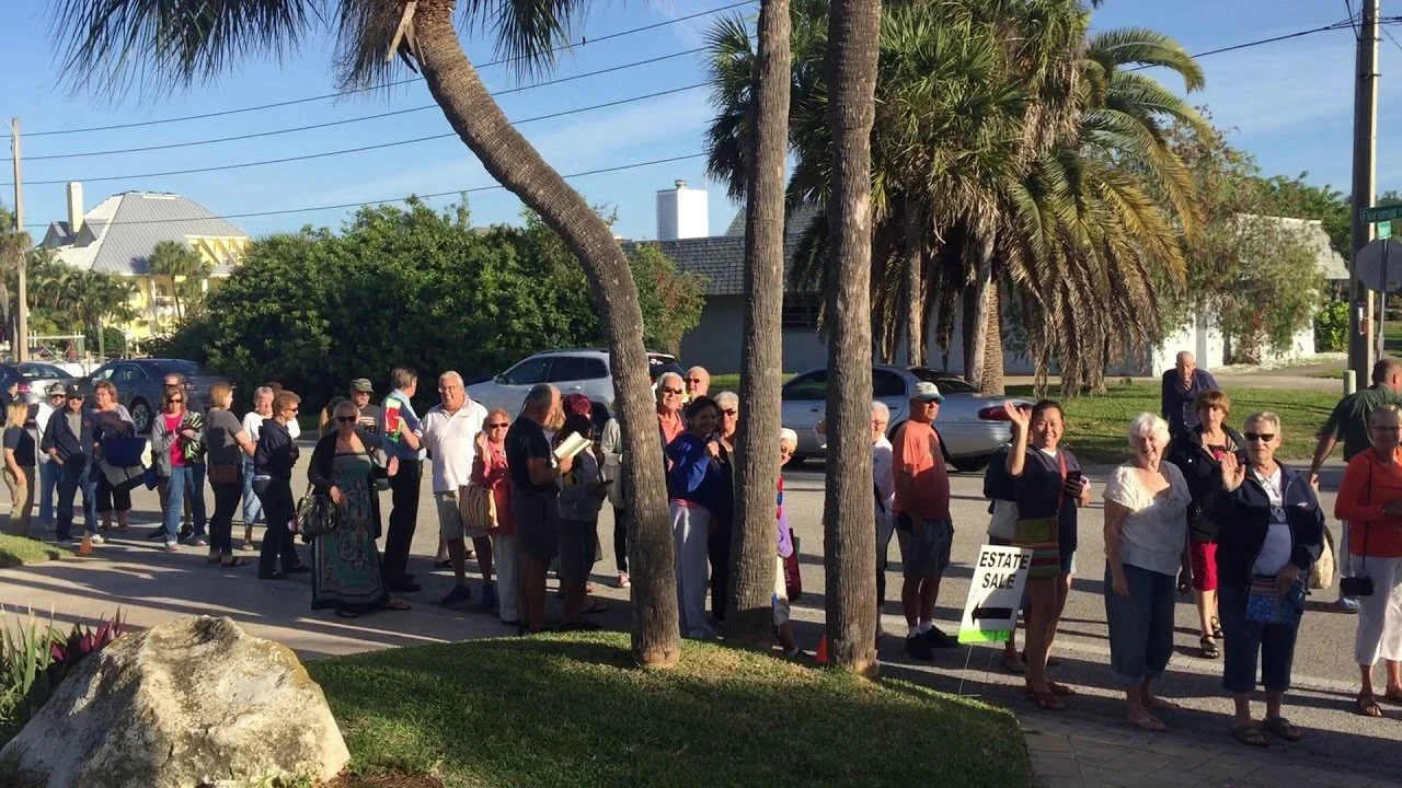 What to Expect at a Diane's Estate Sale