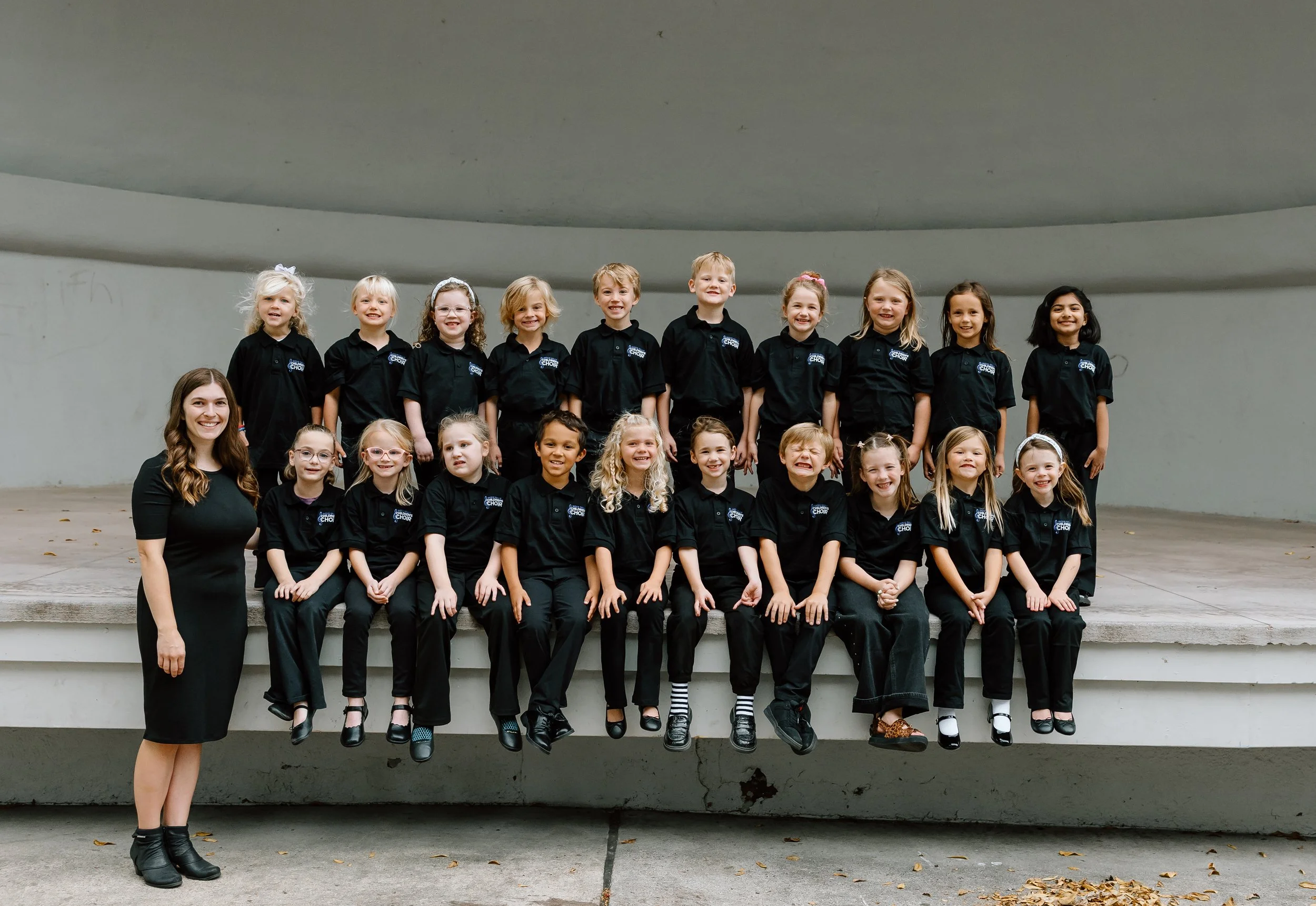 Coro Crescendo w: Alia.jpg