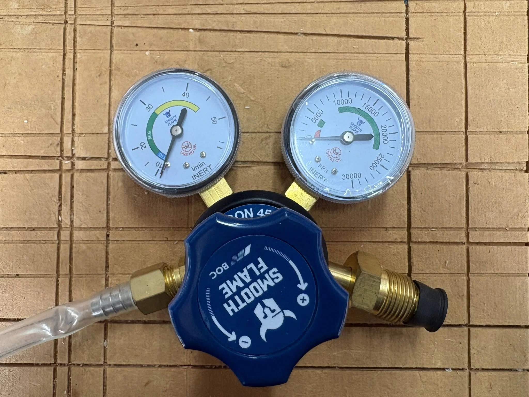 A closer look at one of the gauges used in our anoxic treatment service.

This week, our team completed a practical training session on the safe use of compressed gas cylinders, including correct handling, connection and monitoring procedures.

For a