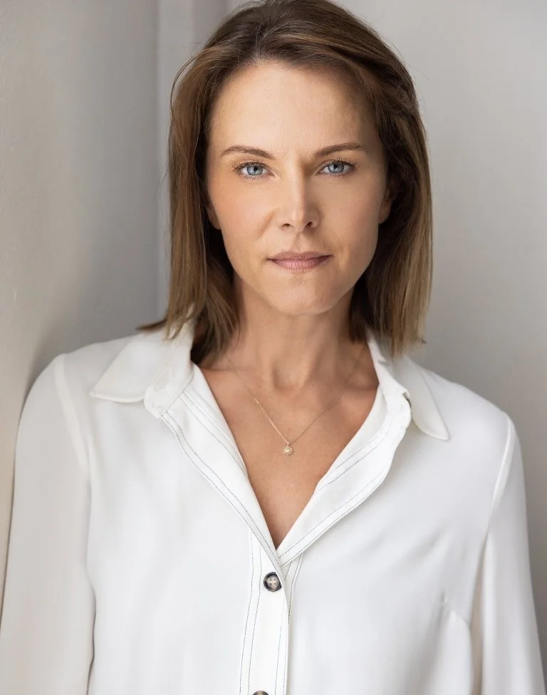 R Vandervis_9424_768x976.jpg