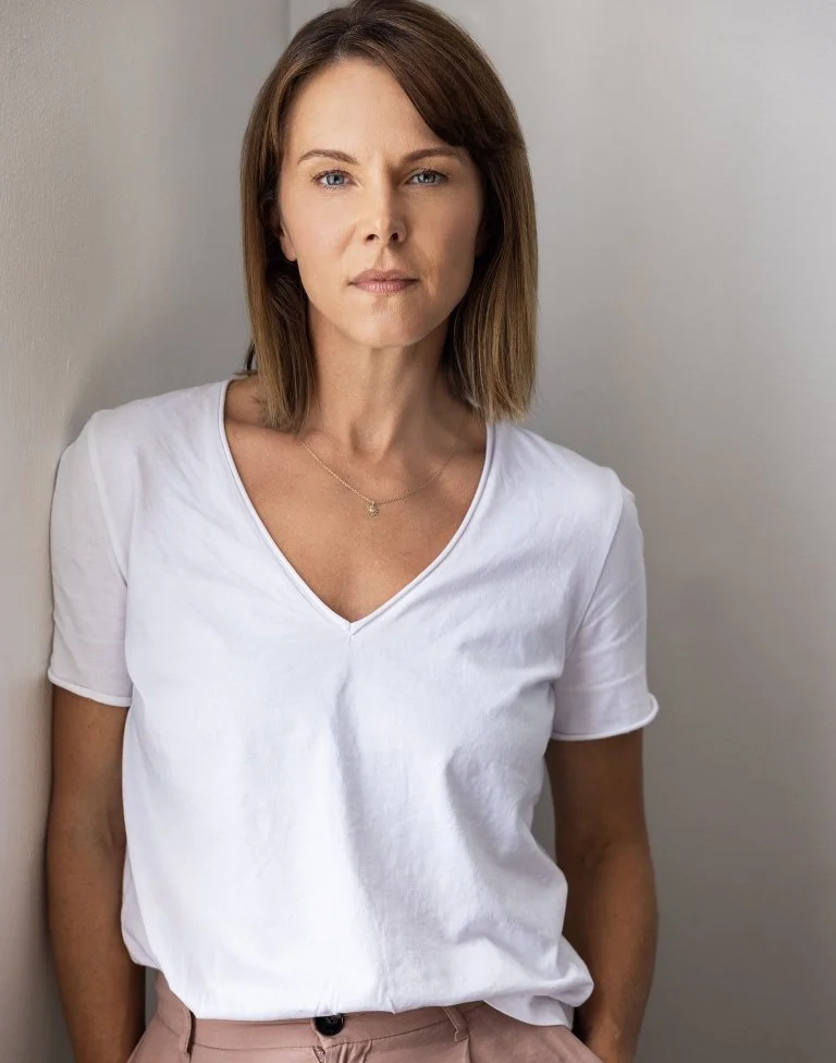 R Vandervis_9323_768x976.jpg