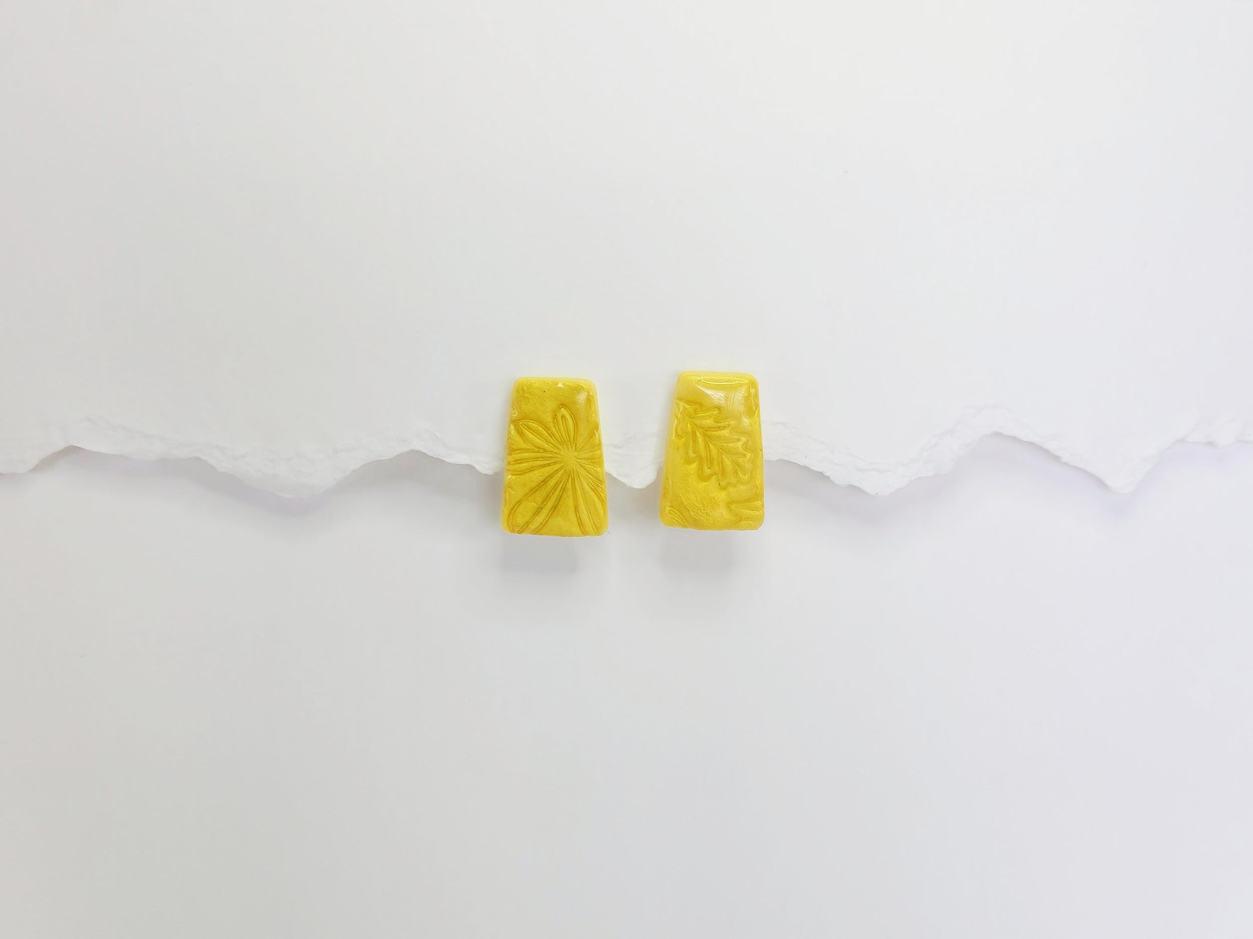 The "Sunny Spark" Studs