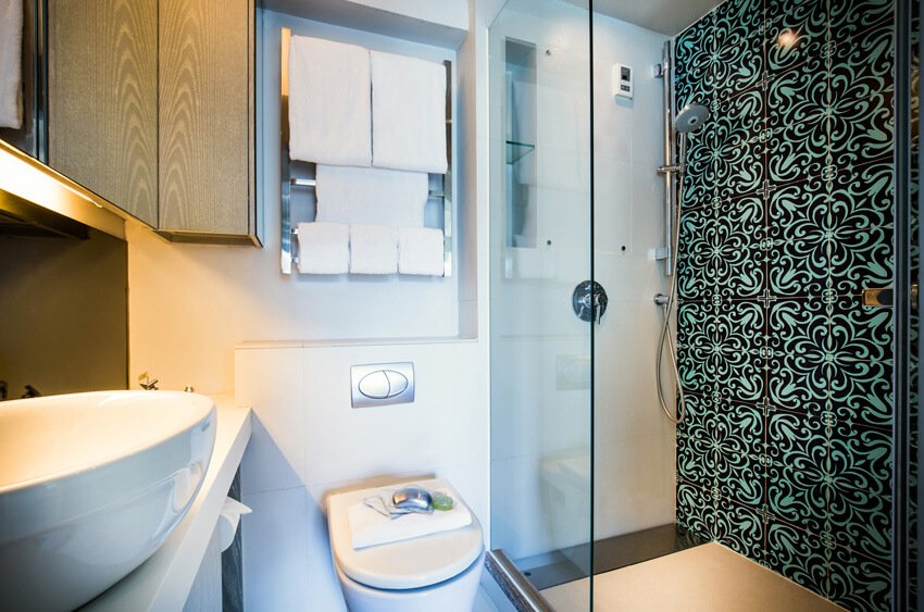 CWB 2 - 1 Bedroom Bathroom.jpg