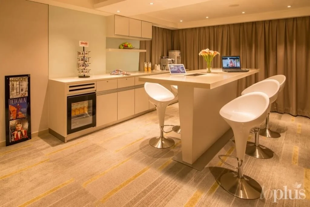 Loplus Hennessy Breakout Area