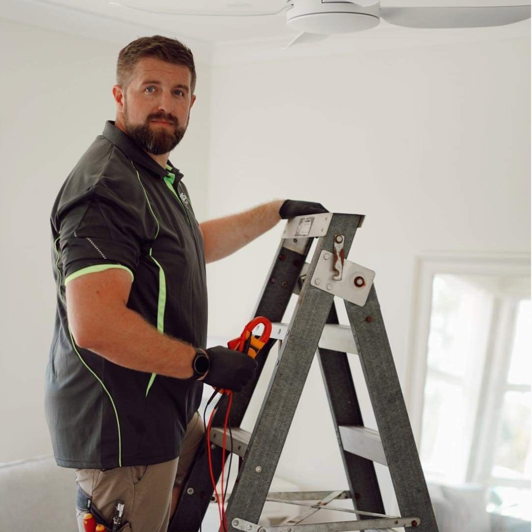 Bonus Electrical electrician providing residential and commercial electrical services in Upper Coomera and across the Gold Coast, including solar, air conditioning, smoke alarms, security cameras and EV chargers