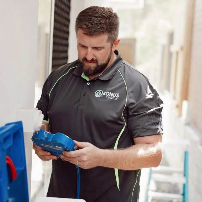 Bonus Electrical electrician providing residential and commercial electrical services in Upper Coomera and across the Gold Coast, including solar, air conditioning, smoke alarms, security cameras and EV chargers