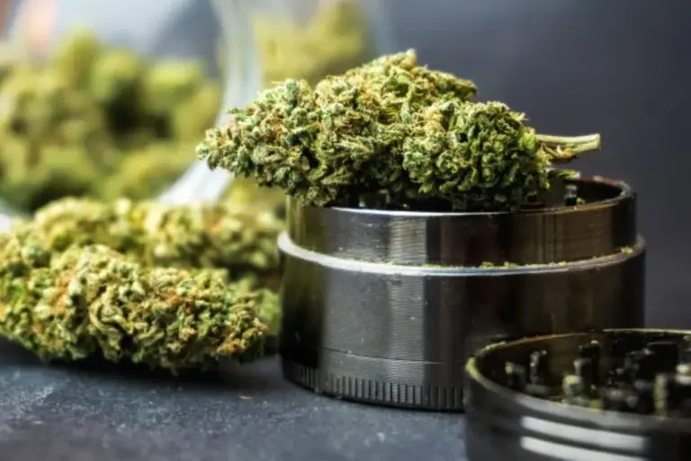 The Advantages of Bulk Purchasing Cannabis