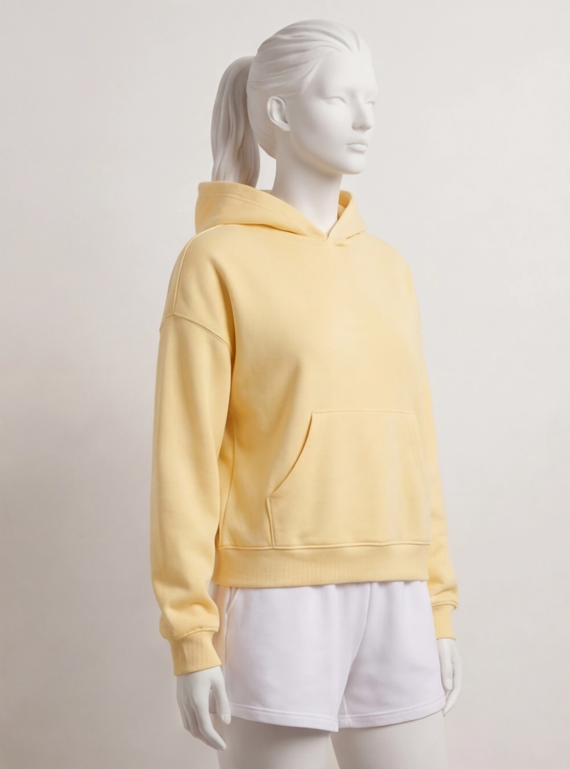 SWEAT À  CAPUCHE 02