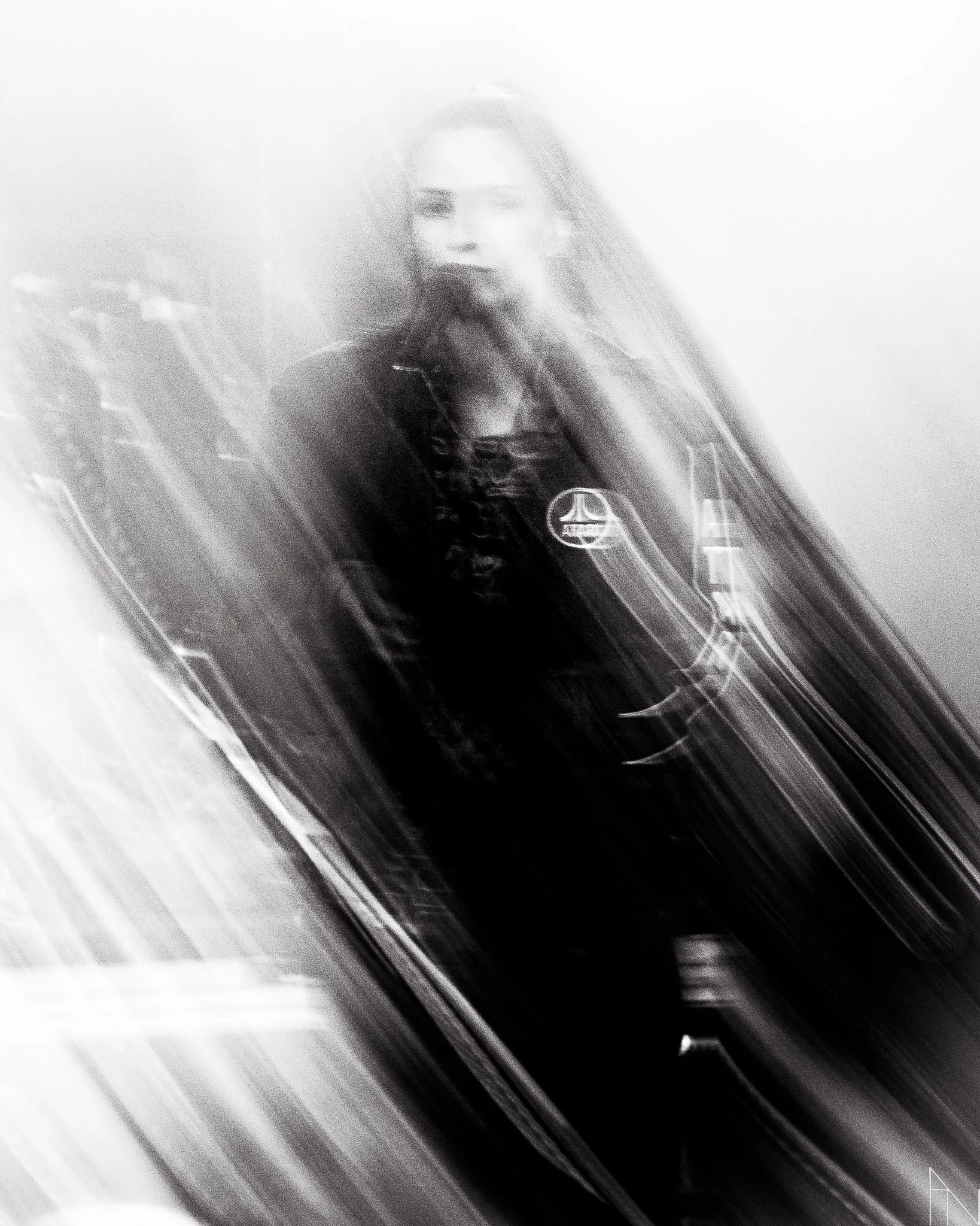 Henkilö kuva, liike-efekti, mustavalkoinen