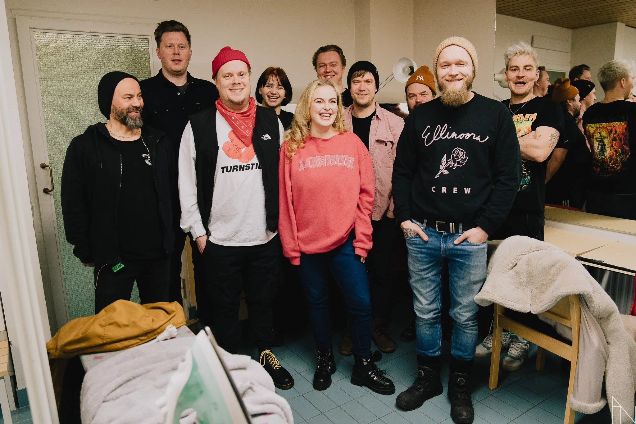 Ellinoora bändeineen, backstage, potretti, Mikaeli Mikkeli 2024.