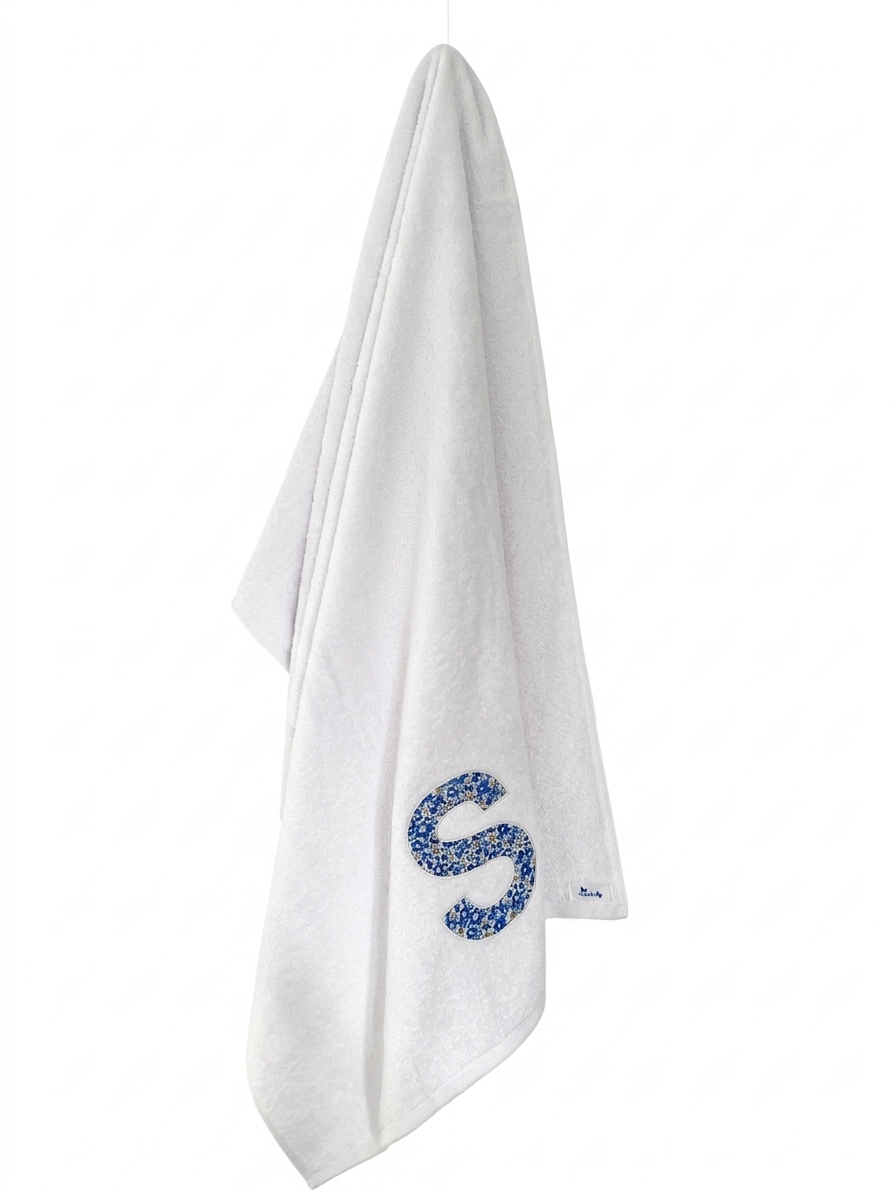 s towel hanging studio.PNG