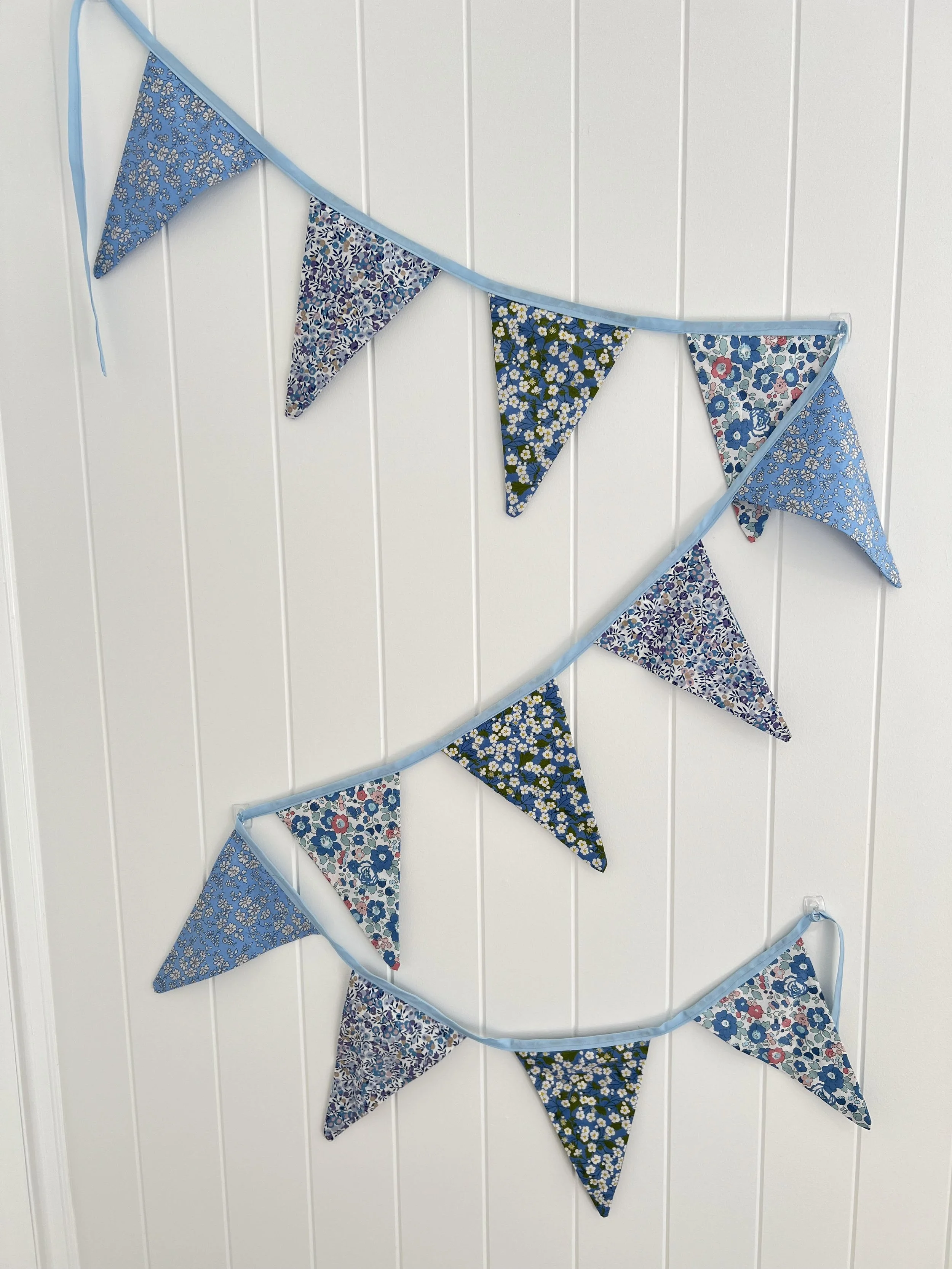 blue bunting vertical May 26.jpg