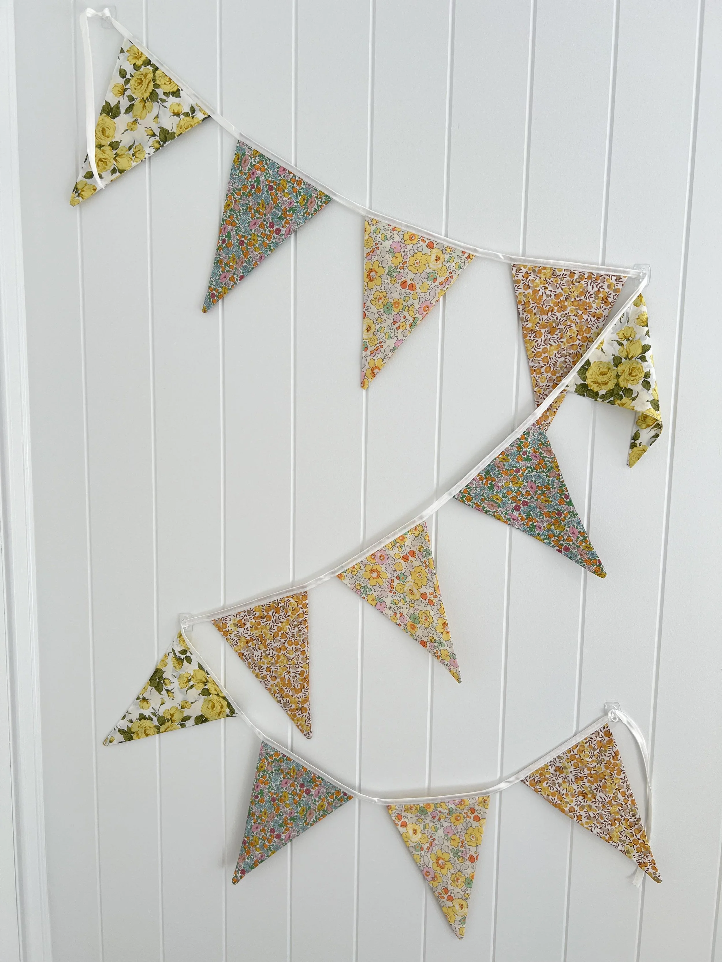 yellow bunting vertical May 26.jpg