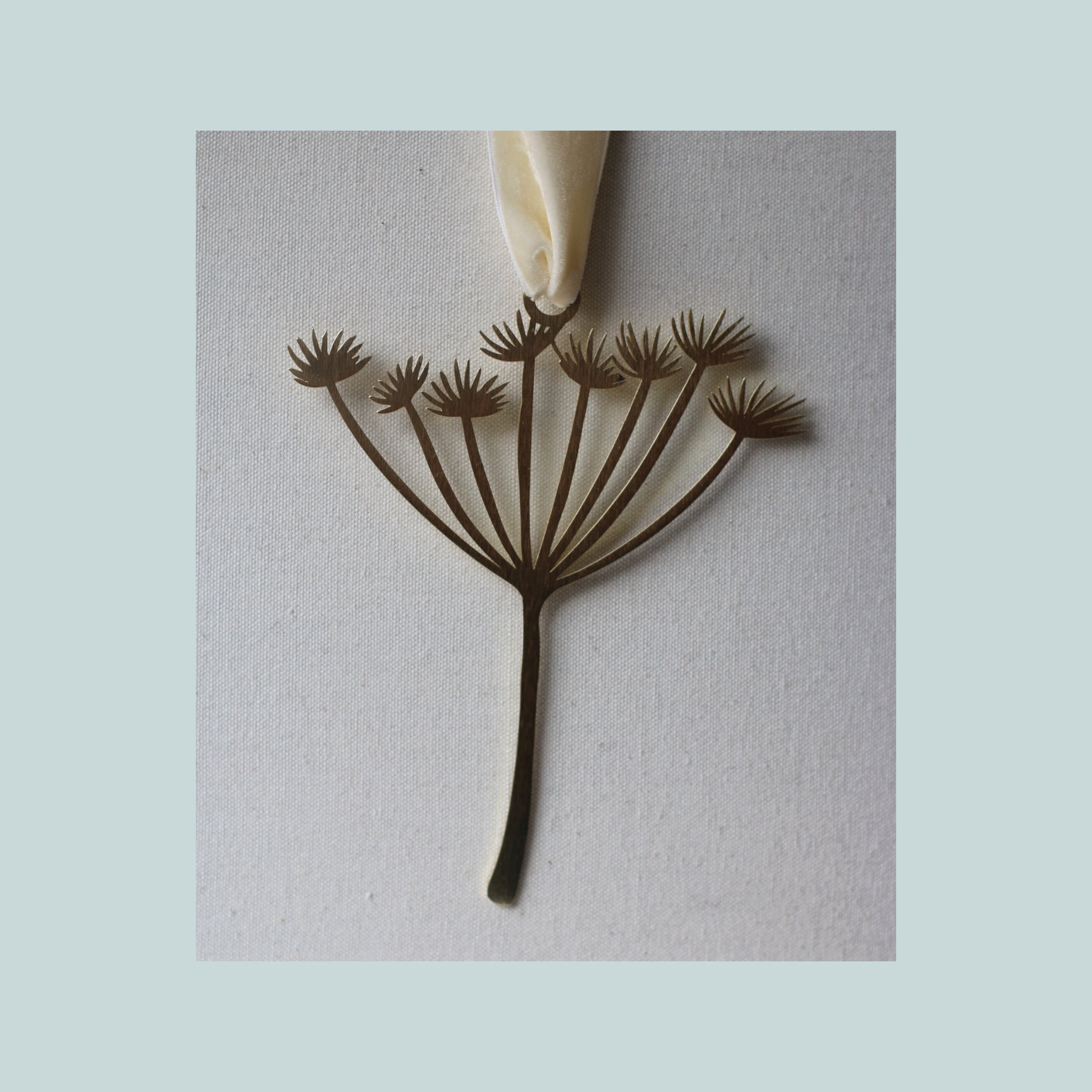 Autumn Umbel - Brass Wall Hanging (Ships early April)